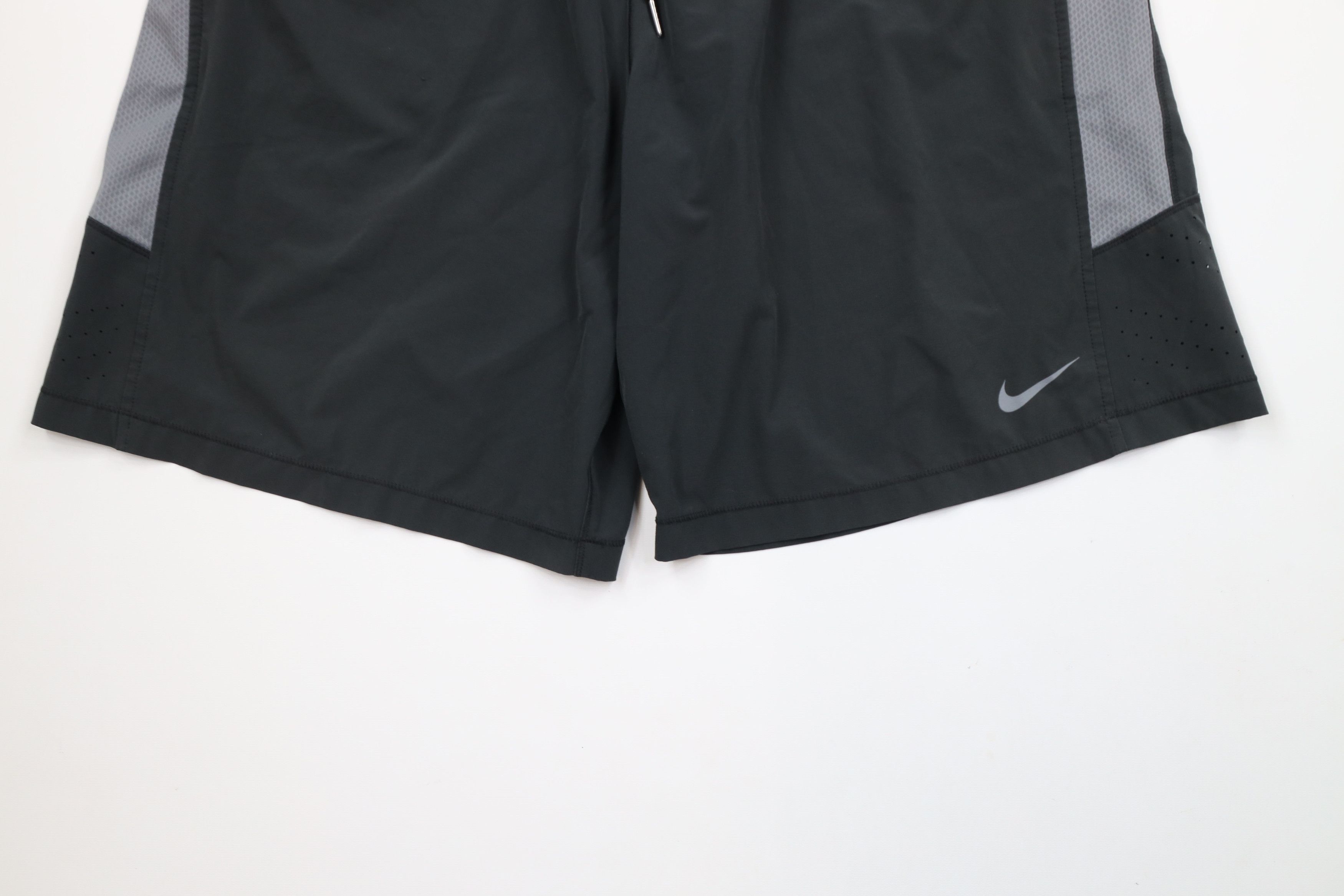 Nike × Vintage Nike Pro Training Mini Swoosh Vented Gym Basketball Shorts Size US 36 / EU 52 - 4 Thumbnail