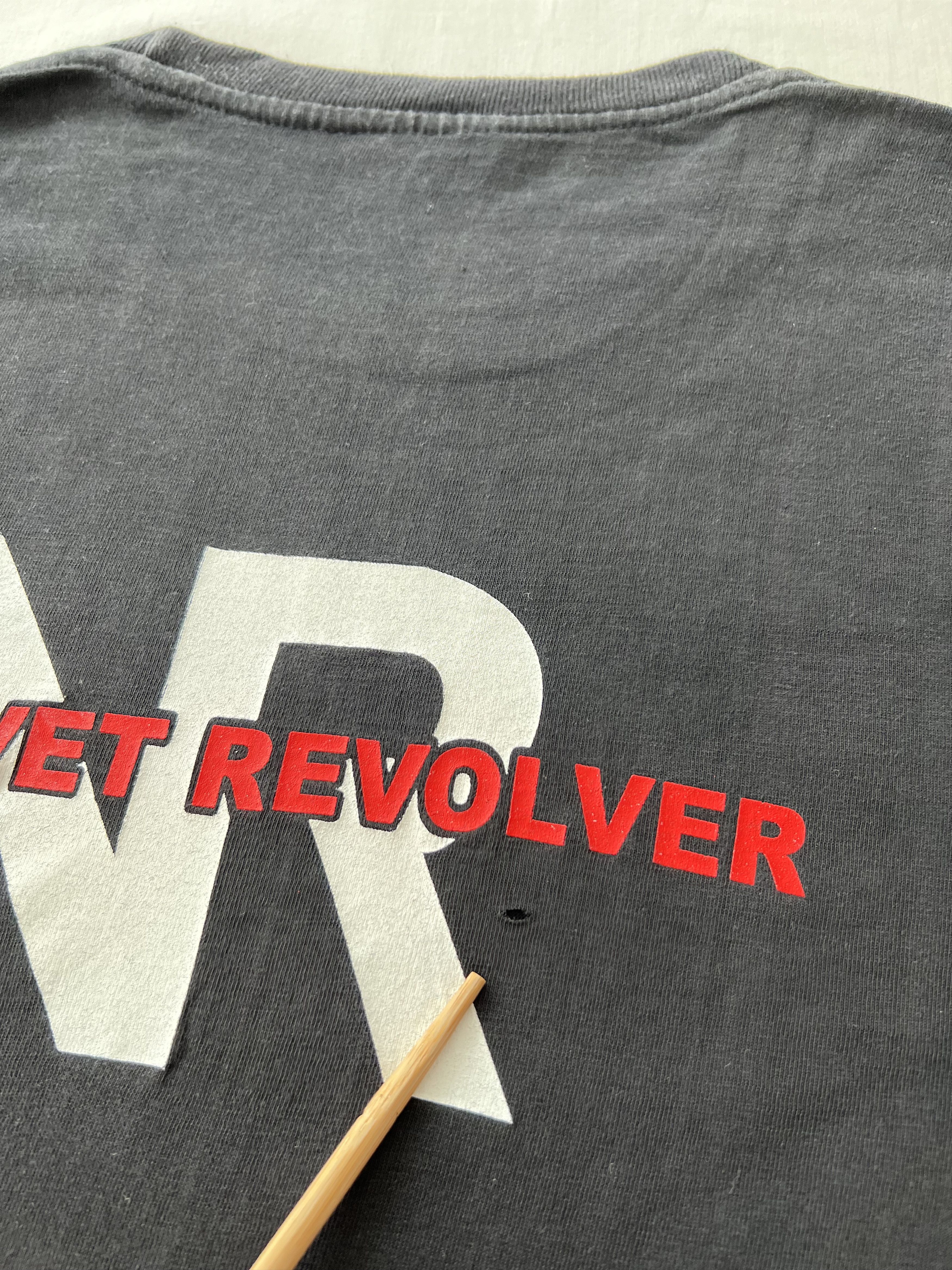 Band Tees Vintage 2000s Velvet Revolver Sexy Girl Black T-shirt Size US L / EU 52-54 / 3 - 11 Thumbnail