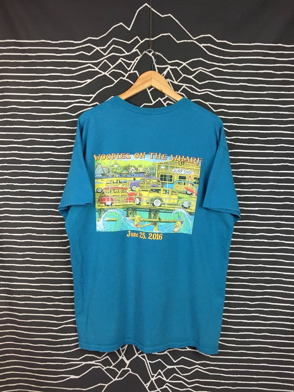 Vintage Woodies On The Wharf Santa Cruz 2016 Woodie Cars Event Tee Size US XL / EU 56 / 4 - 1 Thumbnail
