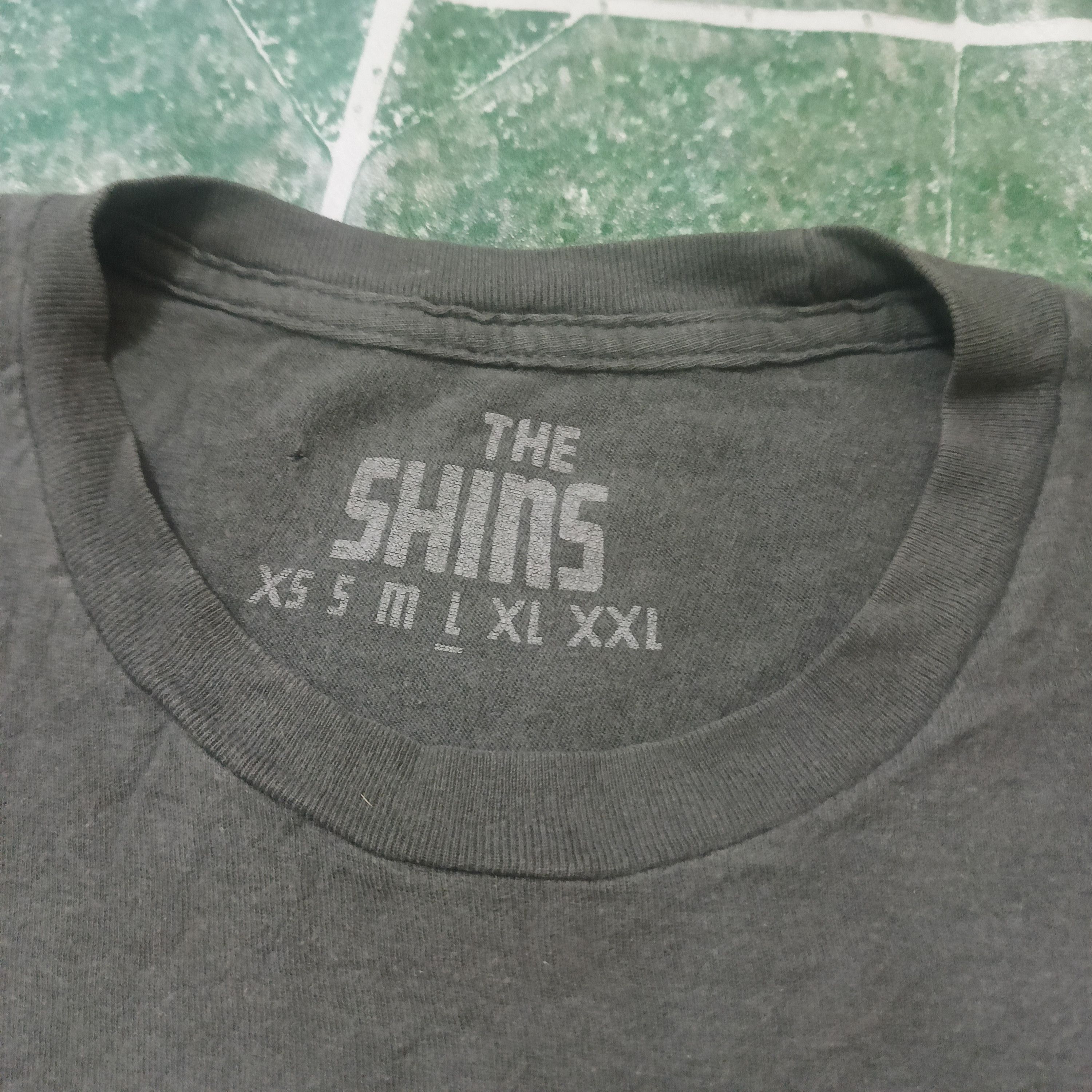 Band Tees The Shins Rare Art design Size US L / EU 52-54 / 3 - 3 Thumbnail