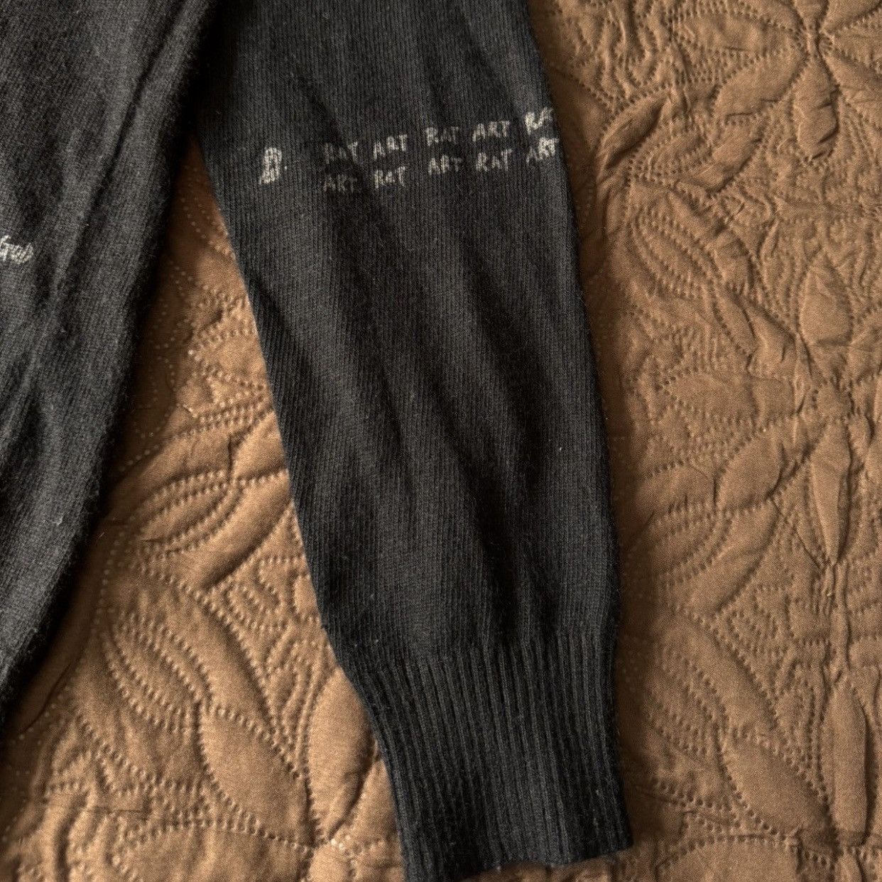 Hysteric Glamour Hysteric Glamour Archive "GOD DOG ART" V-Neck Knit Sweater Size US S / EU 44-46 / 1 - 6 Thumbnail