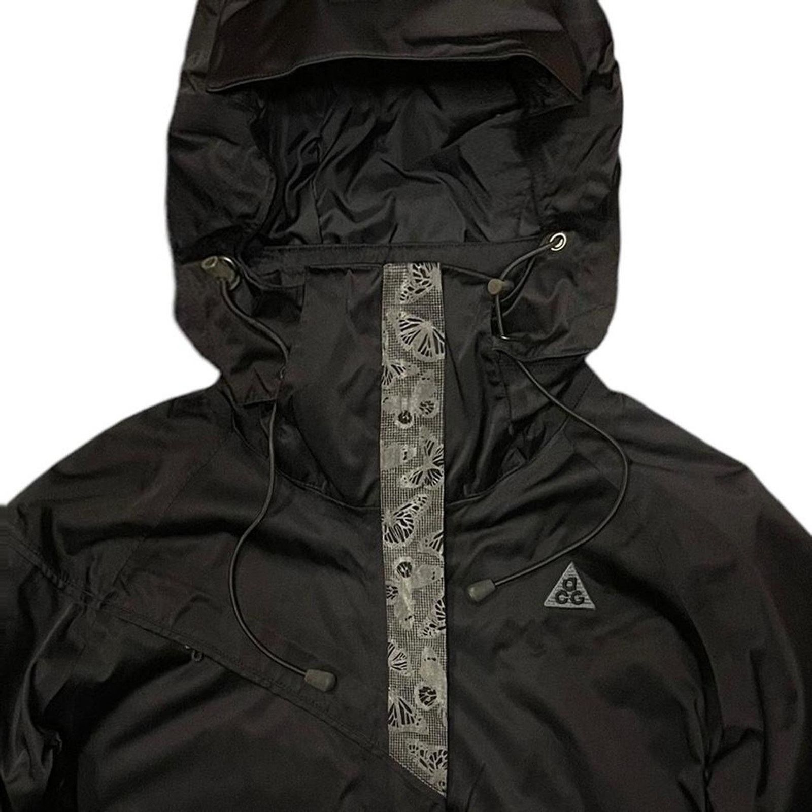 Nike ACG Womens Nike ACG gorpcore jacket with butterfly detail Size S Size S / US 4 / IT 40 - 4 Thumbnail