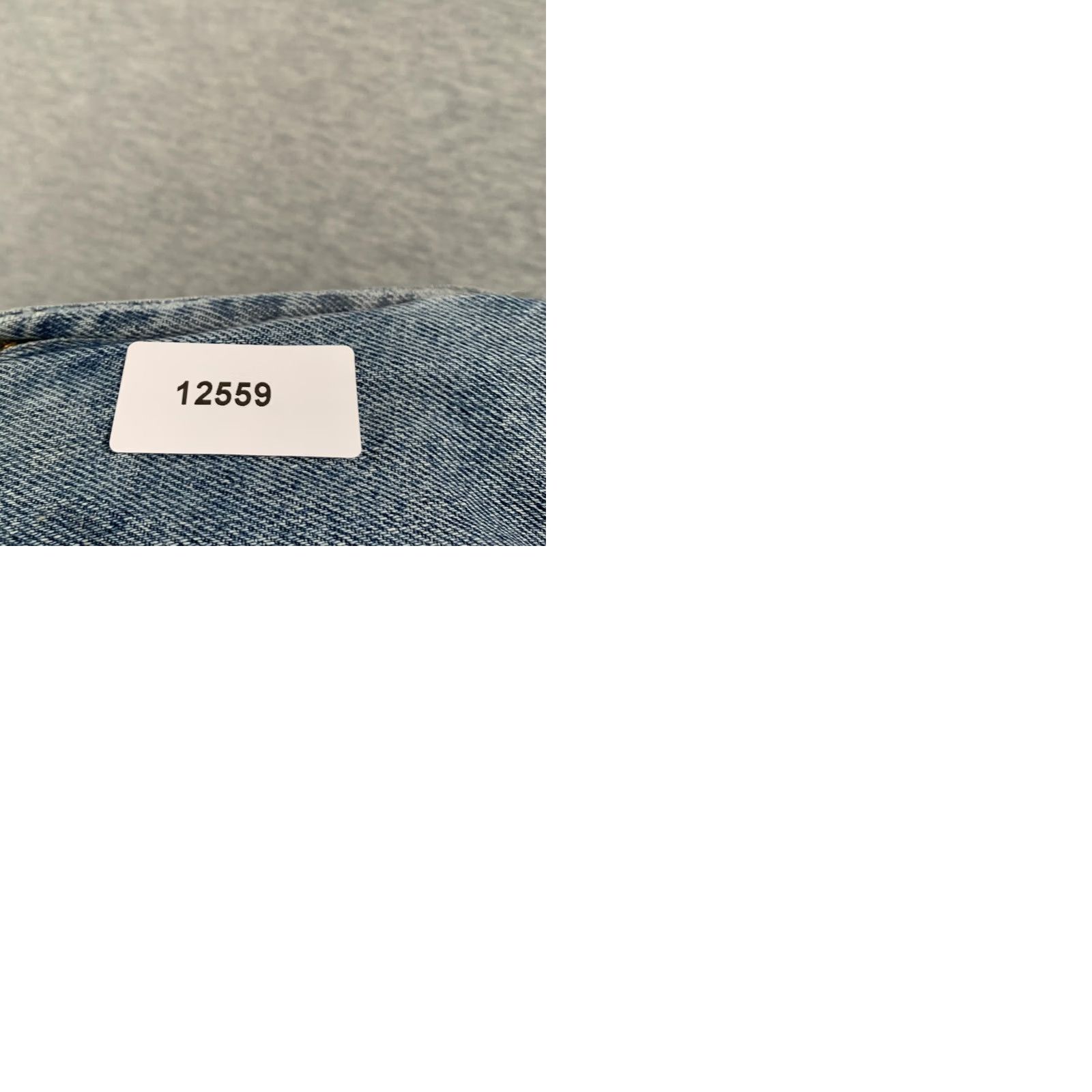 Lee VINTAGE Lee Jeans Mens 33x30 Light Blue Denim Straight Leg 100% Cotton Zip Fly 5-Pocket Mens Jeans Clothing 80s 90s Size US 33 - 10 Thumbnail