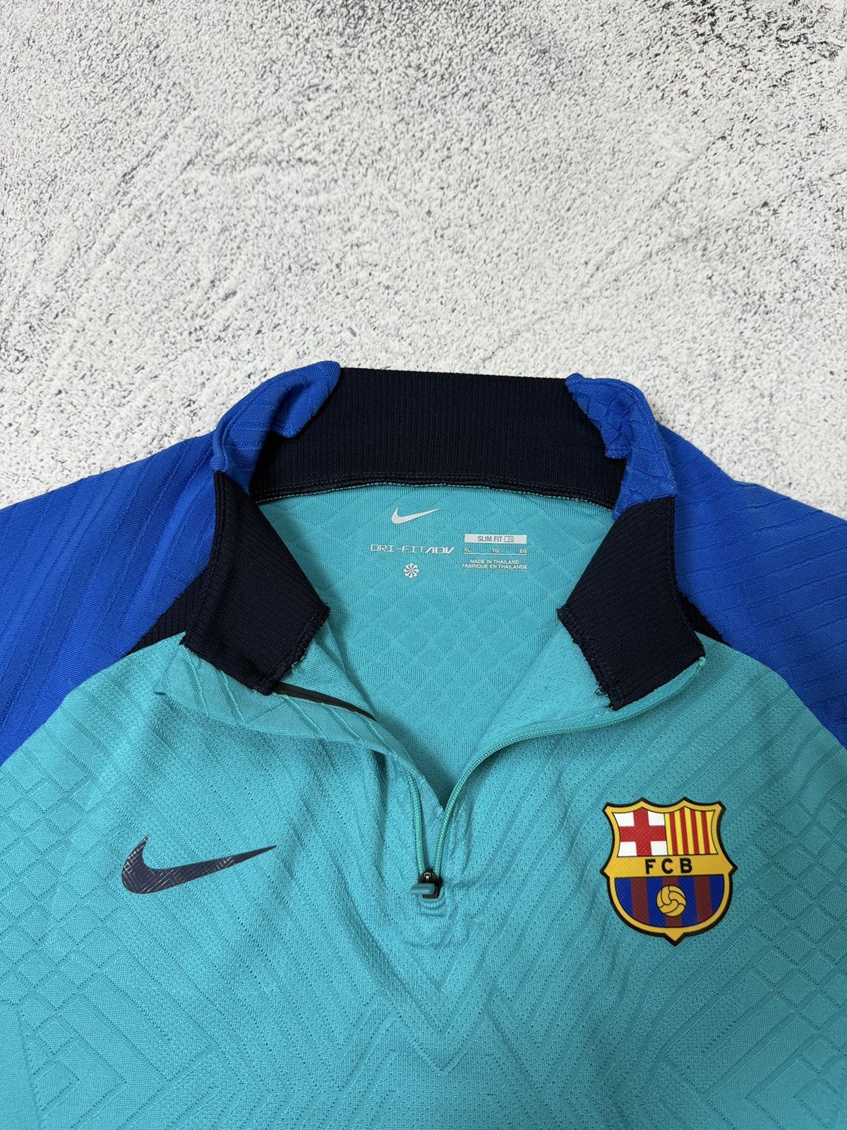 Nike Nike FC Barcelona 2022-23 Strike Elite ADV Drill Top Shirt Size US XL / EU 56 / 4 - 8 Thumbnail