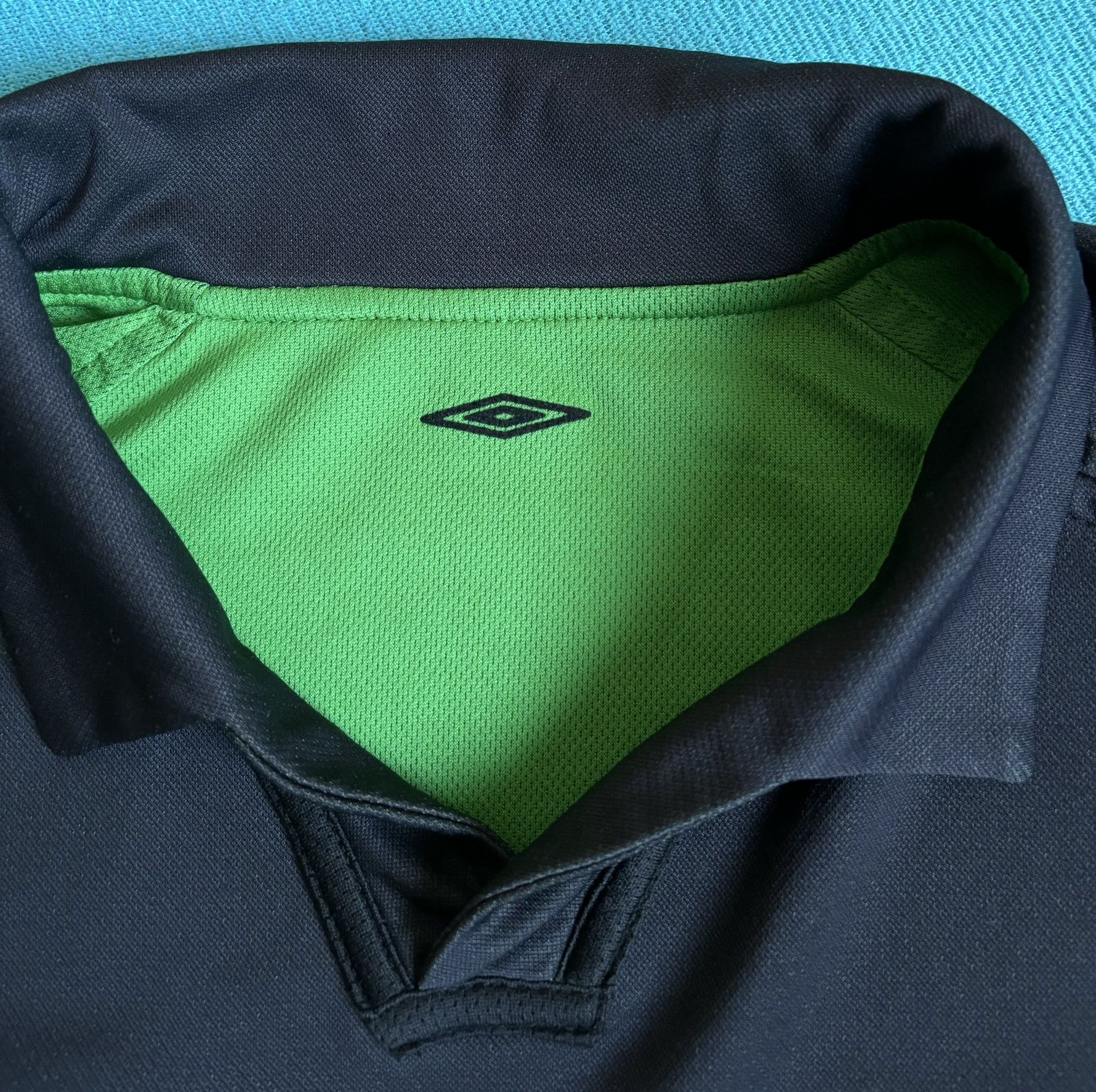 Umbro Sweden Umbro Referee Jersey Size. M Size US M / EU 48-50 / 2 - 15 Thumbnail