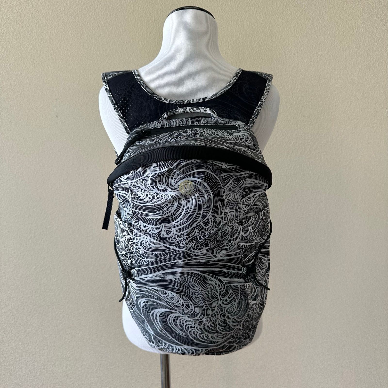 Lululemon Lululemon Exclusive Seawheeze 2018 Edition Back Pack NWT Size ONE SIZE - 2 Thumbnail