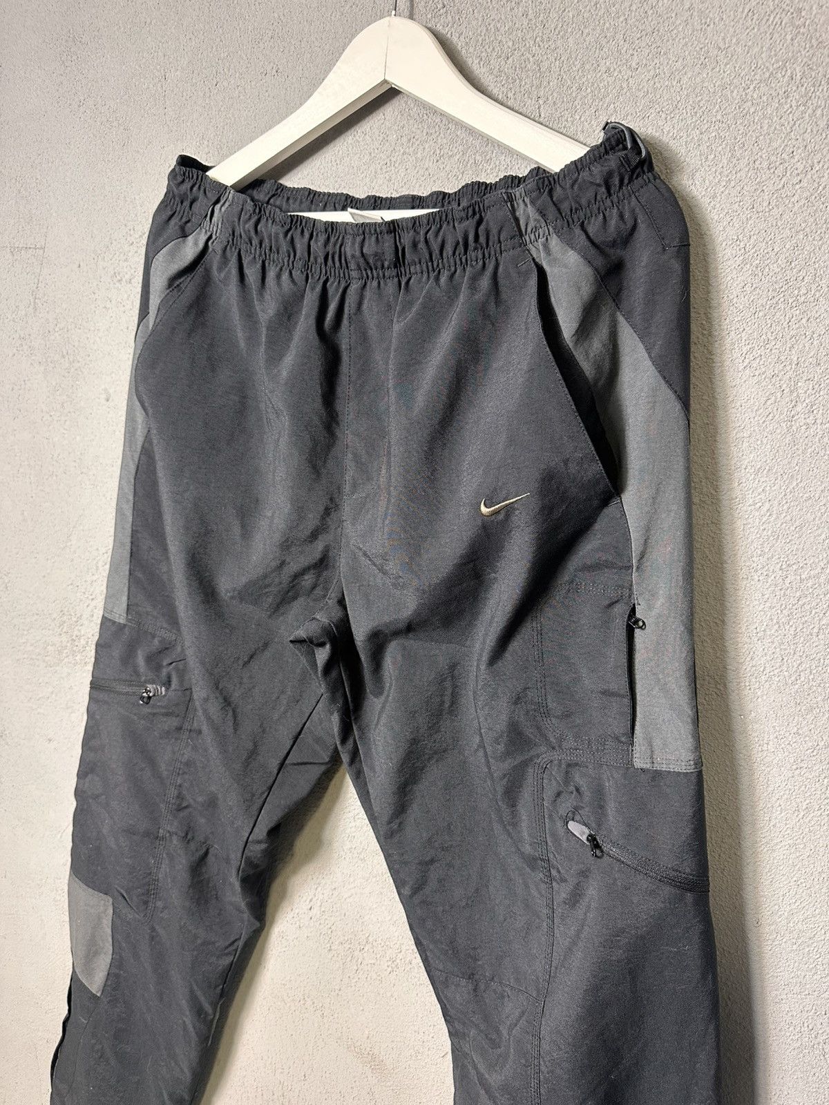 Nike Nike Track Vintage Cargo Pants Drill Baggy Joggers Gorpcore Size US 32 / EU 48 - 2 Thumbnail