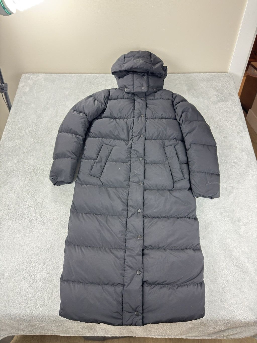 Lululemon Lululemon Women's Size 2 US Wunderpuff Long Hooded Puffer Size M / US 6-8 / IT 42-44 - 1 Thumbnail