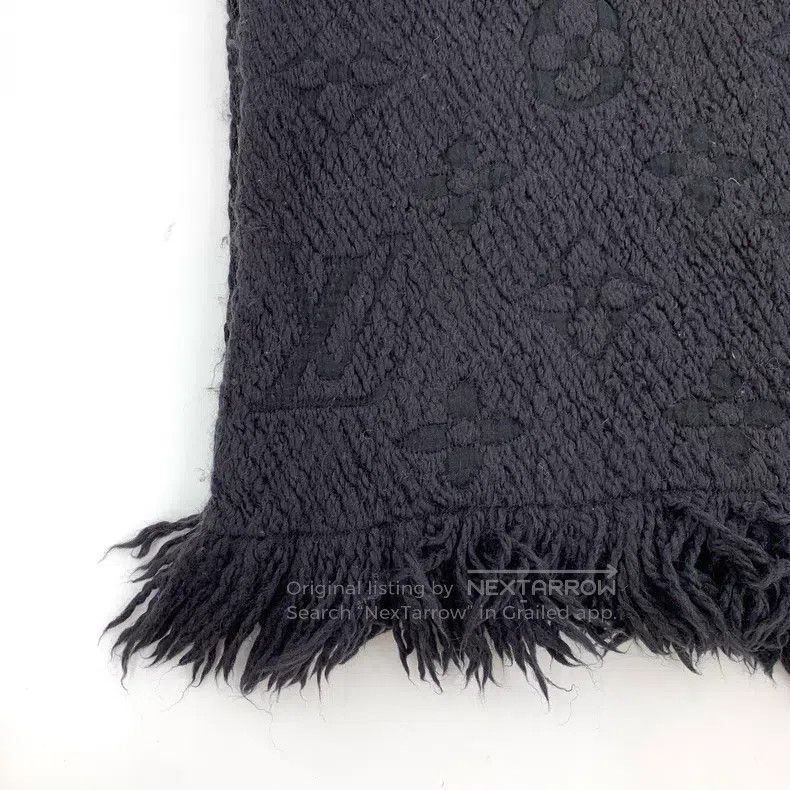 Louis Vuitton Louis Vuitton Black logo jacquard full print wool fringe s Size ONE SIZE - 4 Thumbnail