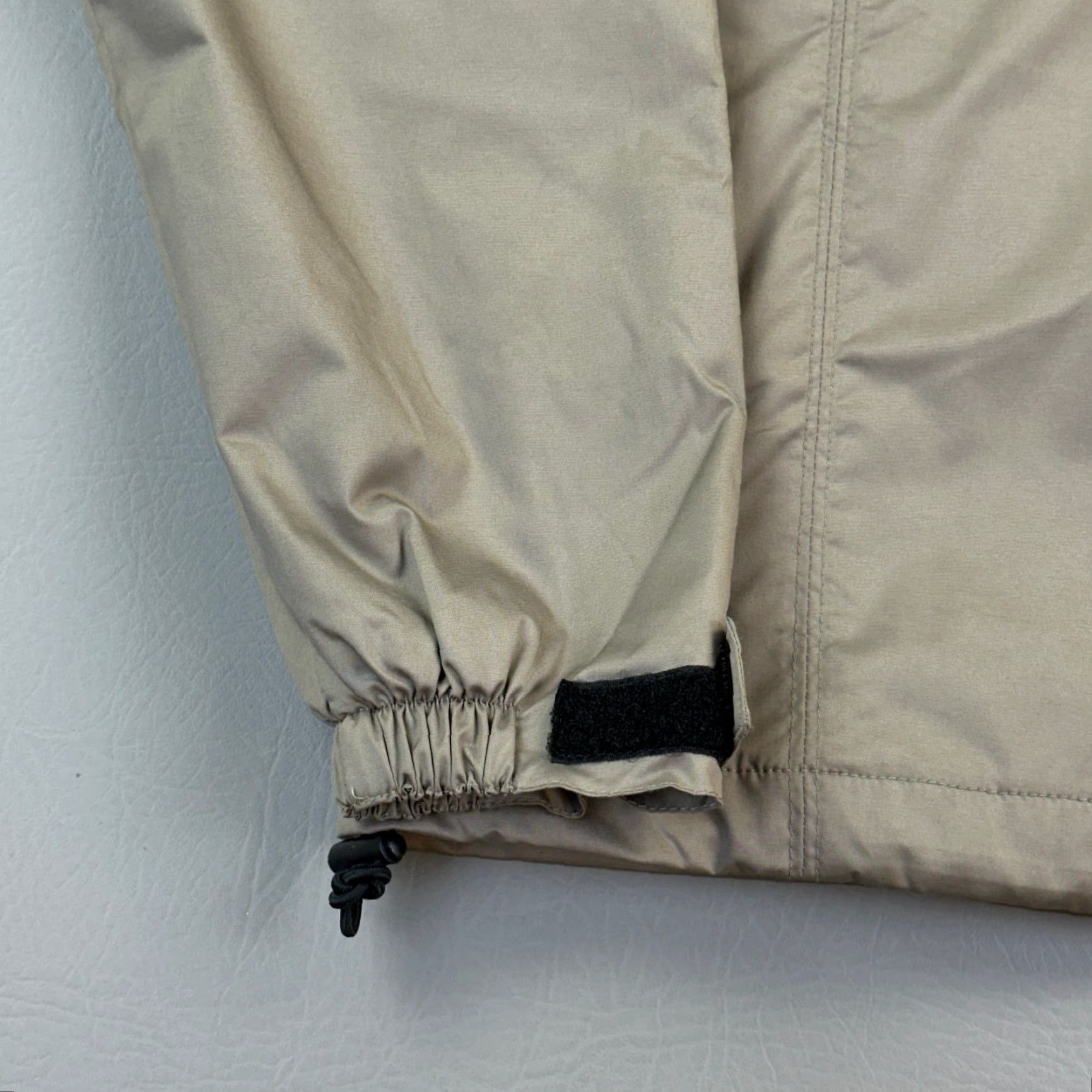 Nike Vintage Nike Golf Jacket Women S Taupe Clima Fit Windbreaker Swoosh Y2K Size S / US 4 / IT 40 - 2 Thumbnail