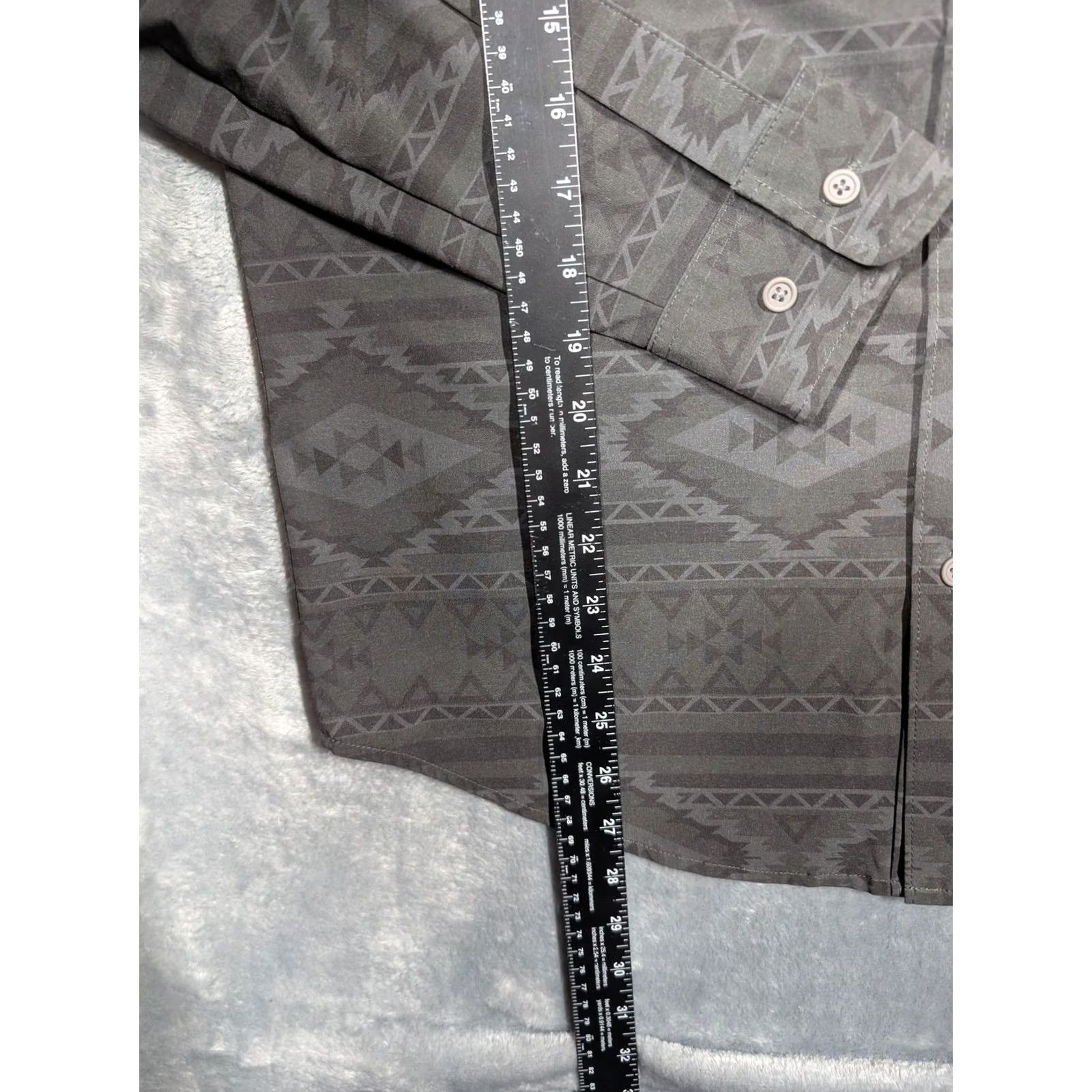 Chubbies Chubbies Shirt Mens Small Gray Aztec Geometric Long Sleeve Button Up Casual Size US S / EU 44-46 / 1 - 2 Thumbnail