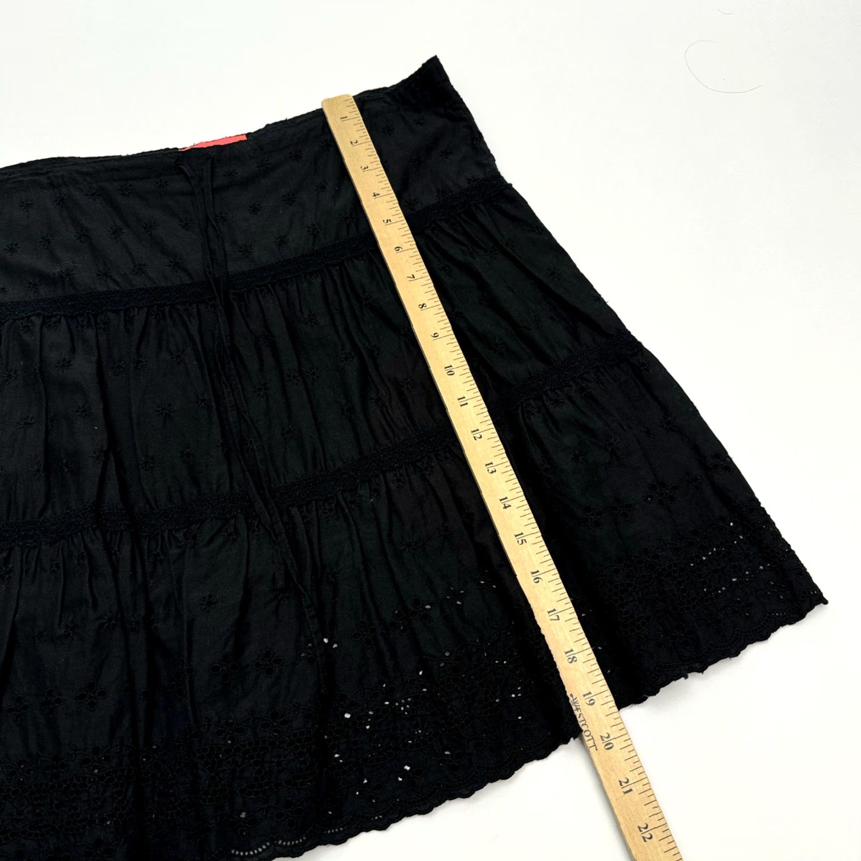 Juicy Couture Juicy Couture Skirt Womens Short Lace Cotton Drawstring Black Med/Large Retro Y2K Mini Start supporting searchability Size 32" / US 10 / IT 46 - 6 Thumbnail