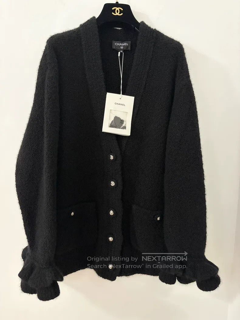 Chanel Chanel Black lotus leaf sleeve cashmere cardigan jacket Size XS / US 0-2 / IT 36-38 - 1 Thumbnail
