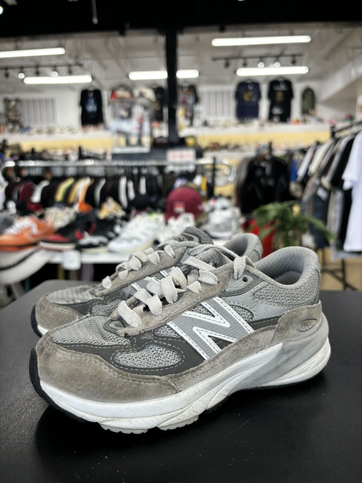 New Balance New Balance (PS) YOUTH 990v6 Sz. 11.5 Size US 11.5 / EU 44-45 - 1 Thumbnail