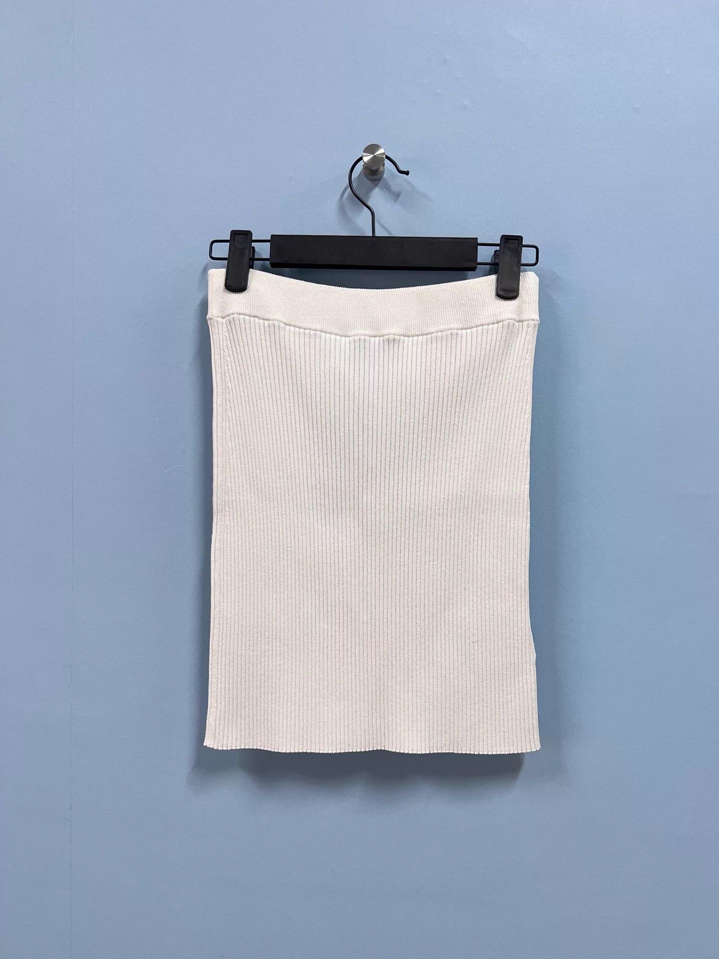 Miu Miu Miu Miu White Logo Knit Skirt 38 (99 New) Size 26" / US 2 / IT 38 - 2 Thumbnail