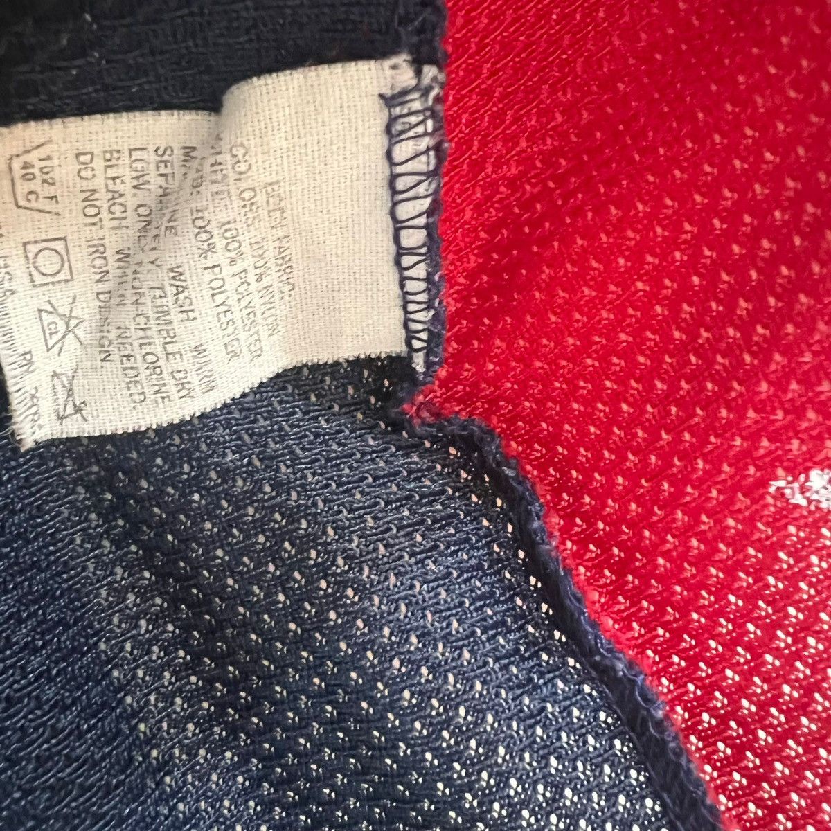 Champion × NBA × Vintage Vintage USA Dream Team Road 1996 Richmond #9 Champion Jersey Size US L / EU 52-54 / 3 - 6 Thumbnail