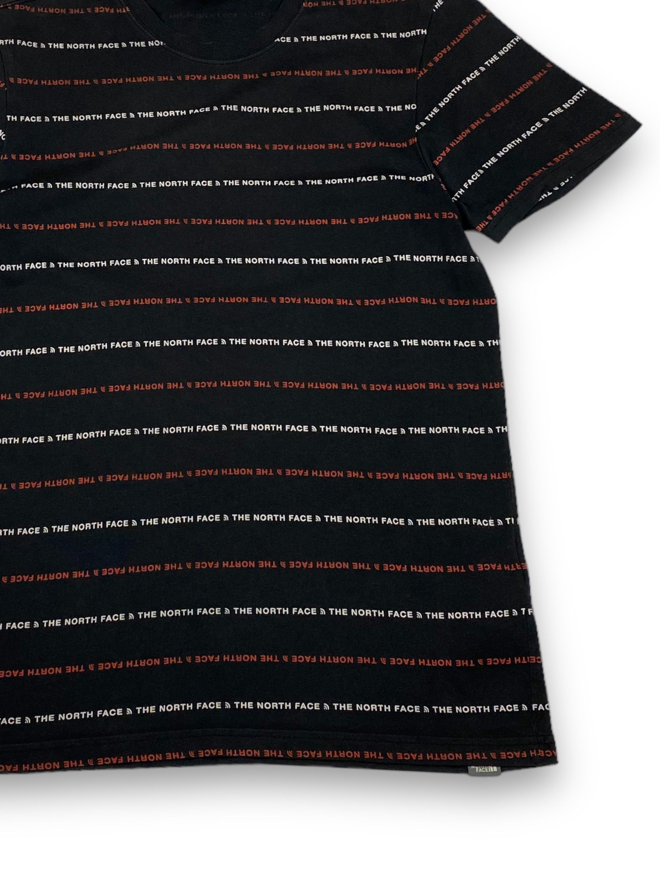 The North Face Vintage THE NORTH FACE Monogram Black Faded T-Shirt M782 Size US S / EU 44-46 / 1 - 2 Thumbnail