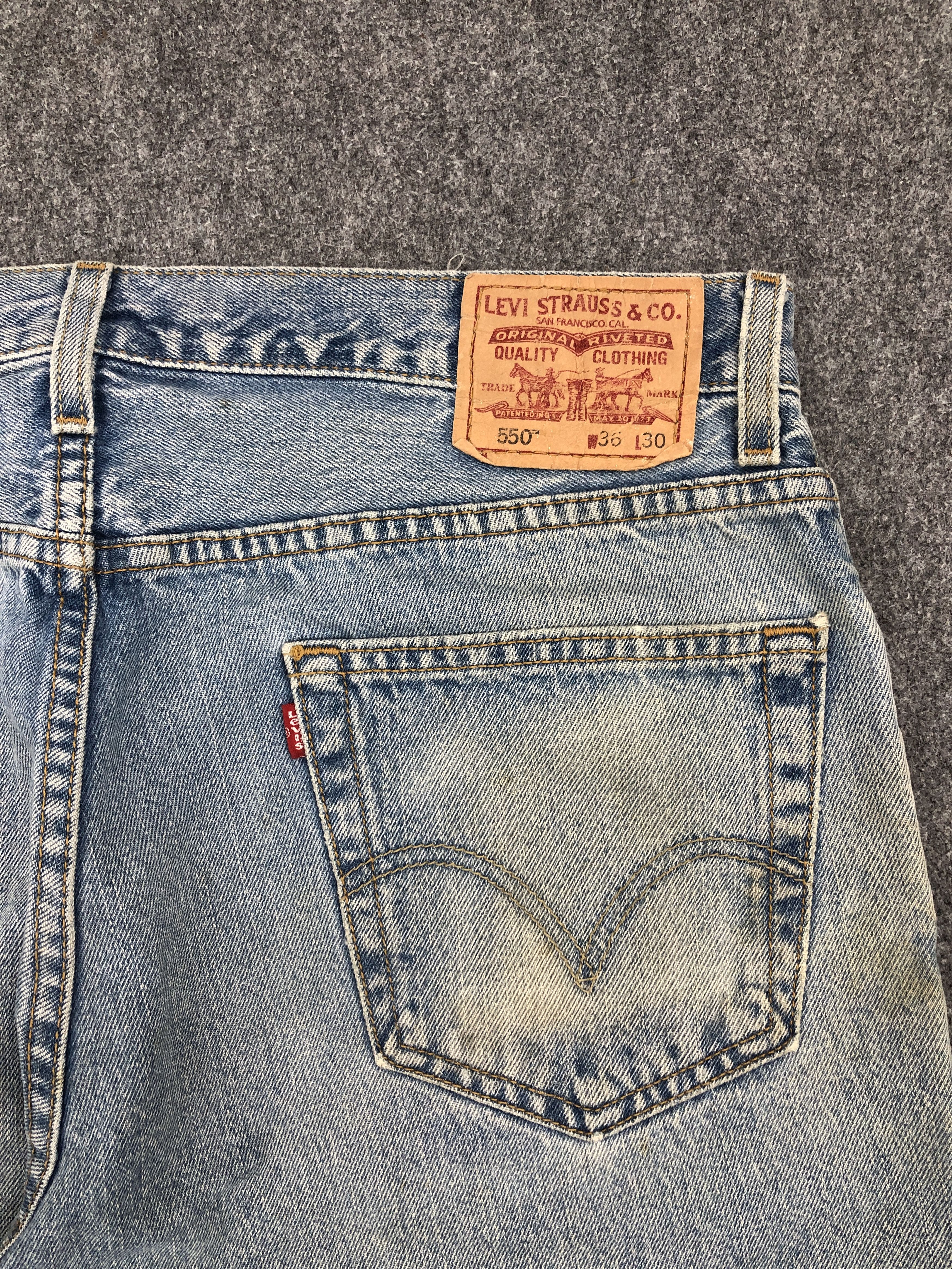 Faded Blue Vintage Levis 550 Denim Jeans