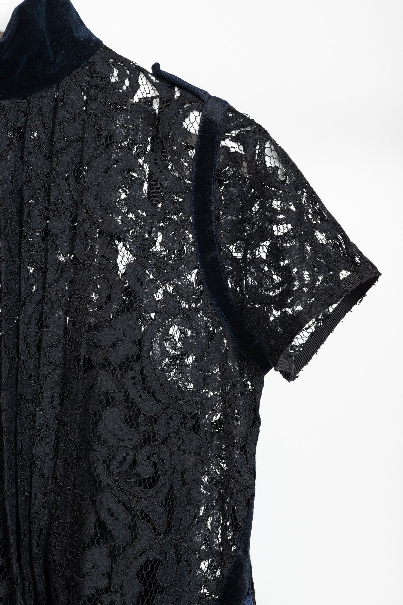 Sacai Sacai PF16 Black & Blue Lace Velvet-Trim Blouse Size S / US 4 / IT 40 - 5 Thumbnail