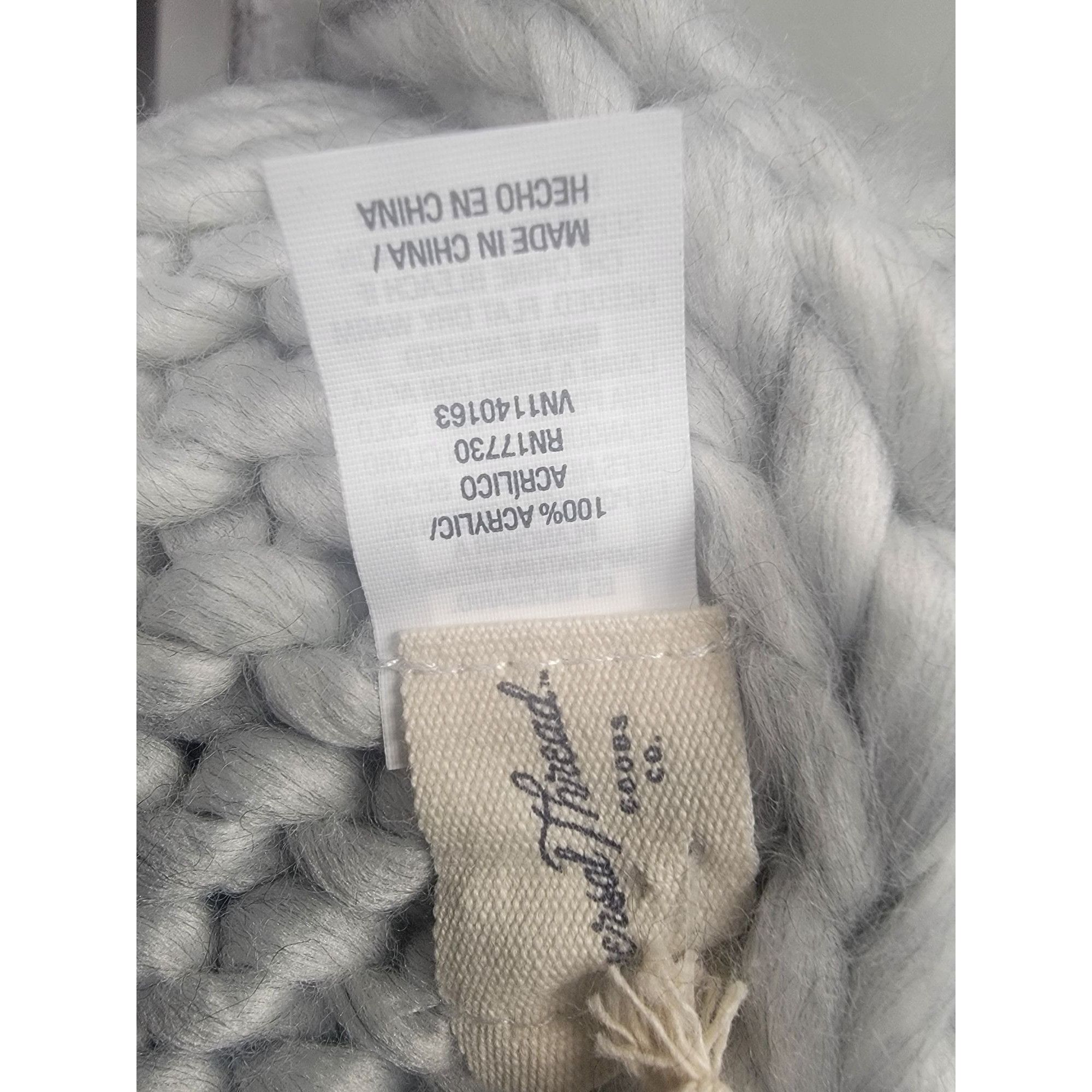 Other Hand-Knit White Acrylic Scarf With Tassels Size ONE SIZE - 4 Thumbnail