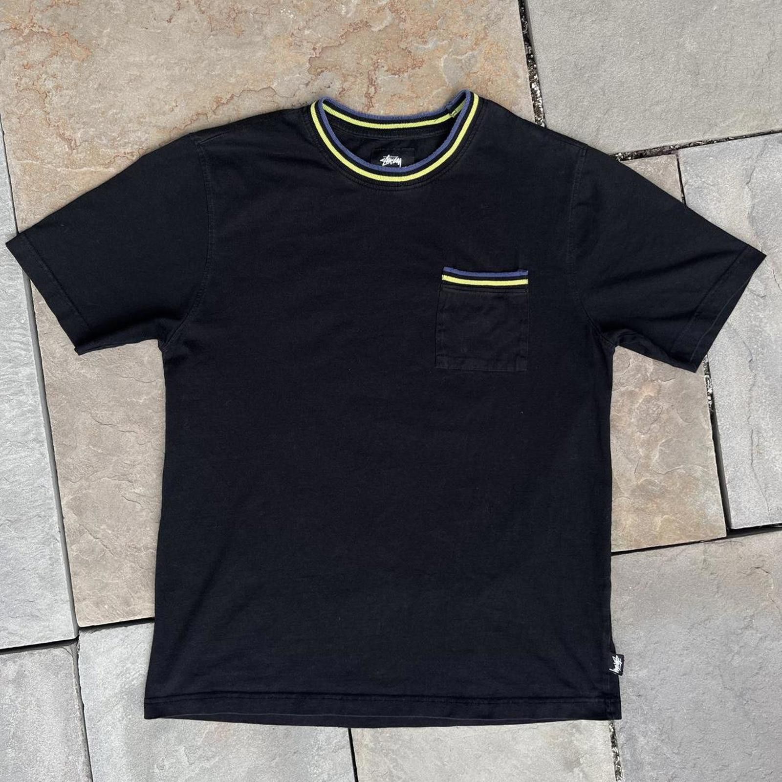 Stussy Black Stüssy Jacquard Green Blue Trim Pocket T-shirt Size US M / EU 48-50 / 2 - 1 Thumbnail