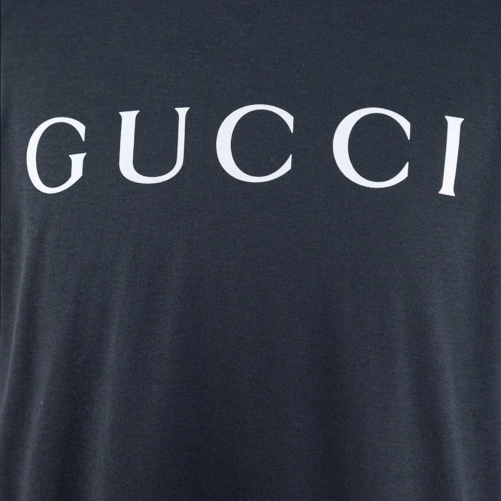 Gucci o1mt1gz0226 Printed Logo T-Shirt in Black Size US XL / EU 56 / 4 - 3 Thumbnail