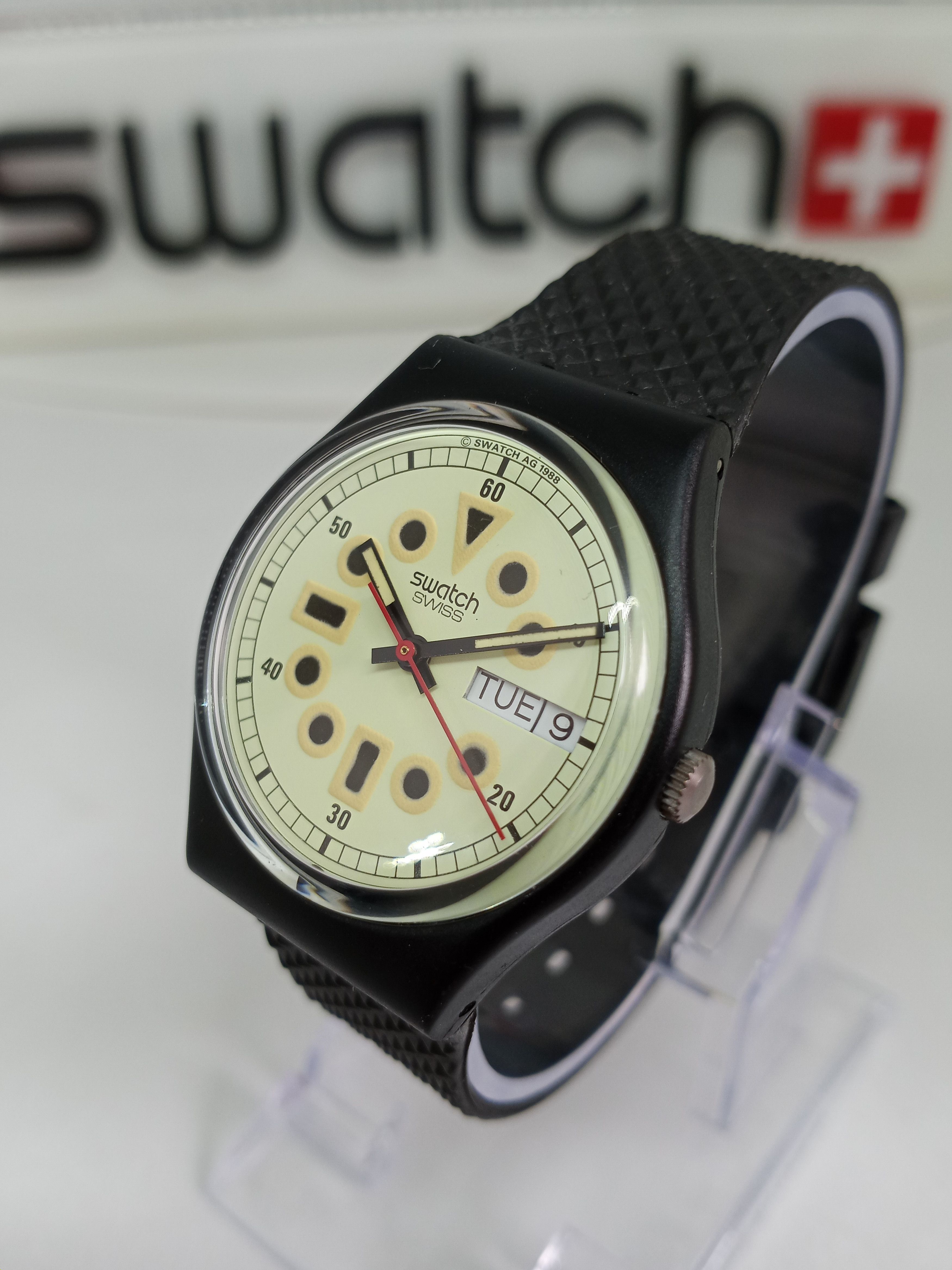 Vintage 1988 Swatch Gb712 "kailua Diver" 34Mm Swiss Watch in Black, Men's Product Image