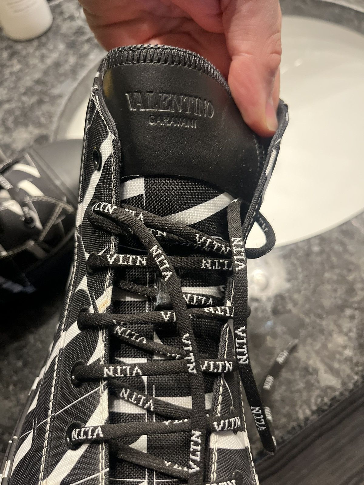 Valentino Valentino Garavani mens Giggies vltn size 11 Size US 11 / EU 44 - 3 Thumbnail