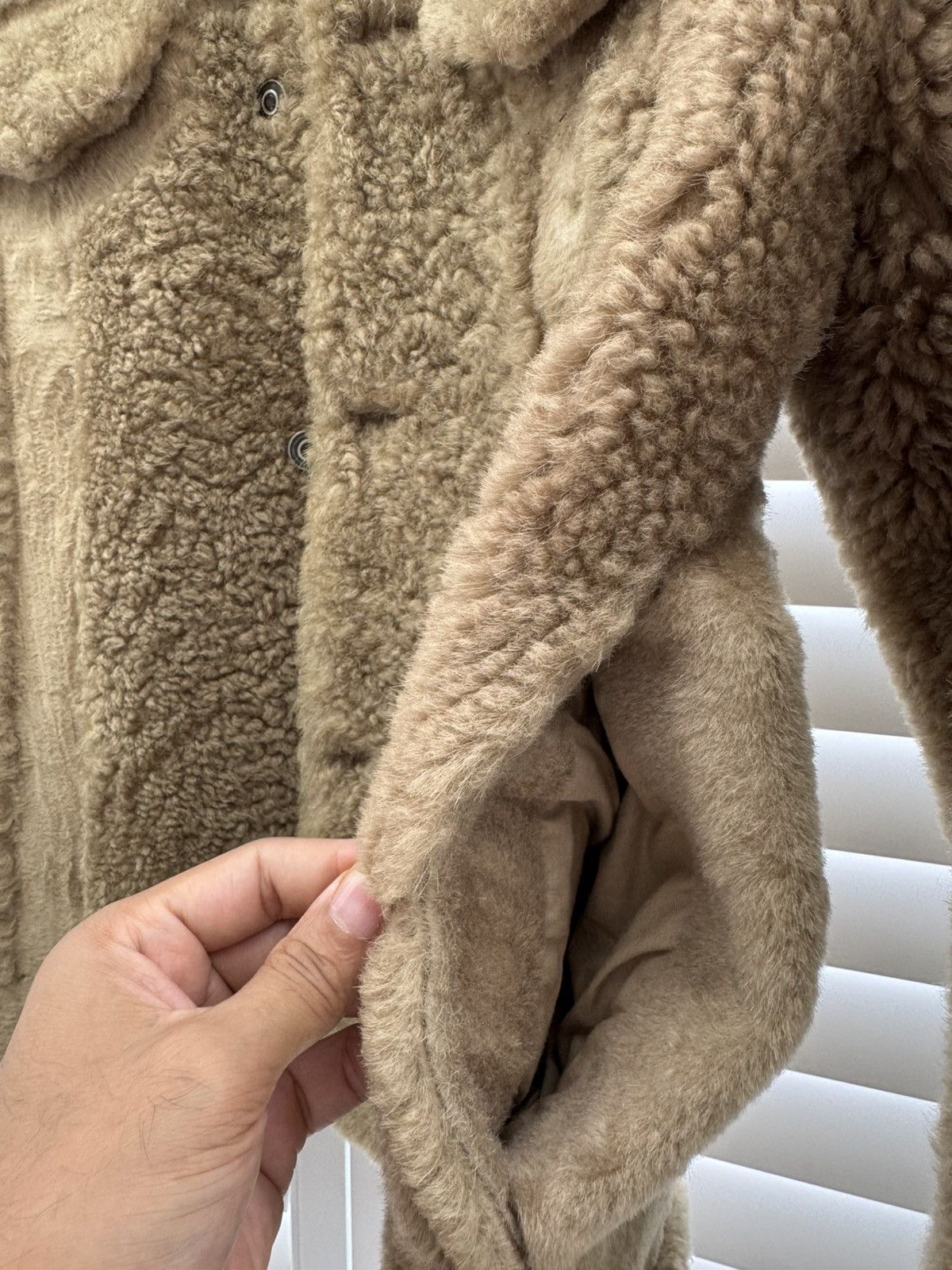Maison Margiela RUNWAY PIECE, MAISON MARGIELA SHEARLING JACKET SIZE48 Size US M / EU 48-50 / 2 - 12 Thumbnail