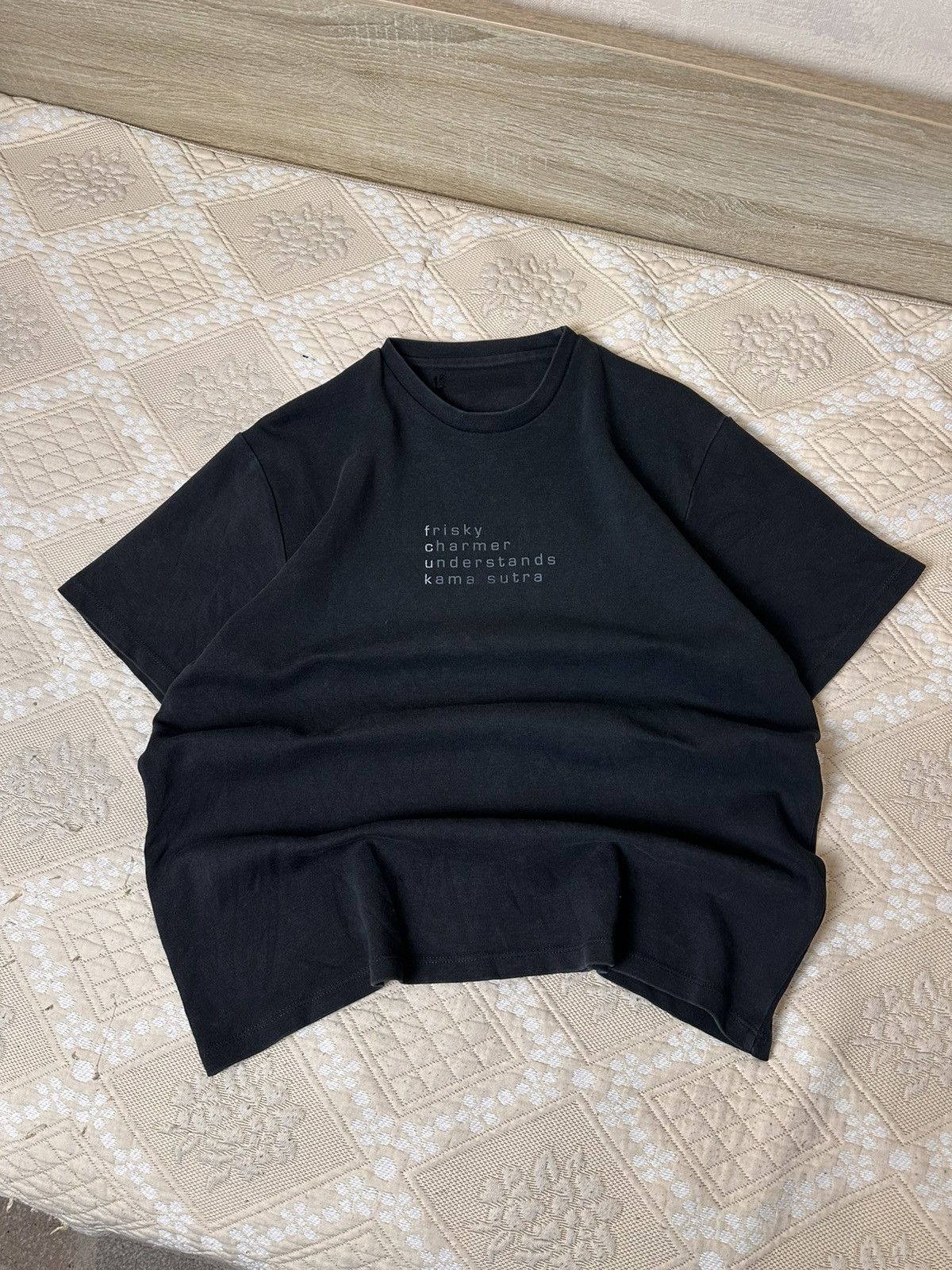 FCUK 🔥 FCUK FRENCH CONNECTION KAMASUTRA SIMPLE TEE SHIRT JAPAN Size US M / EU 48-50 / 2 - 2 Thumbnail