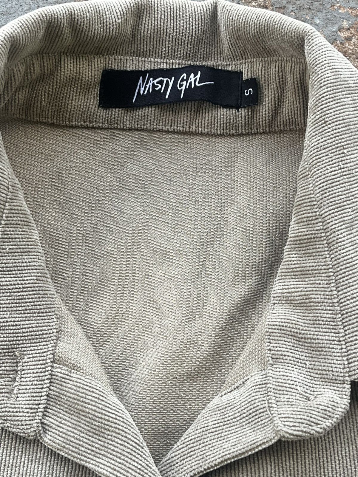 Nasty Gal Nasty Gal Beige corduroy button up Size S / US 4 / IT 40 - 3 Thumbnail