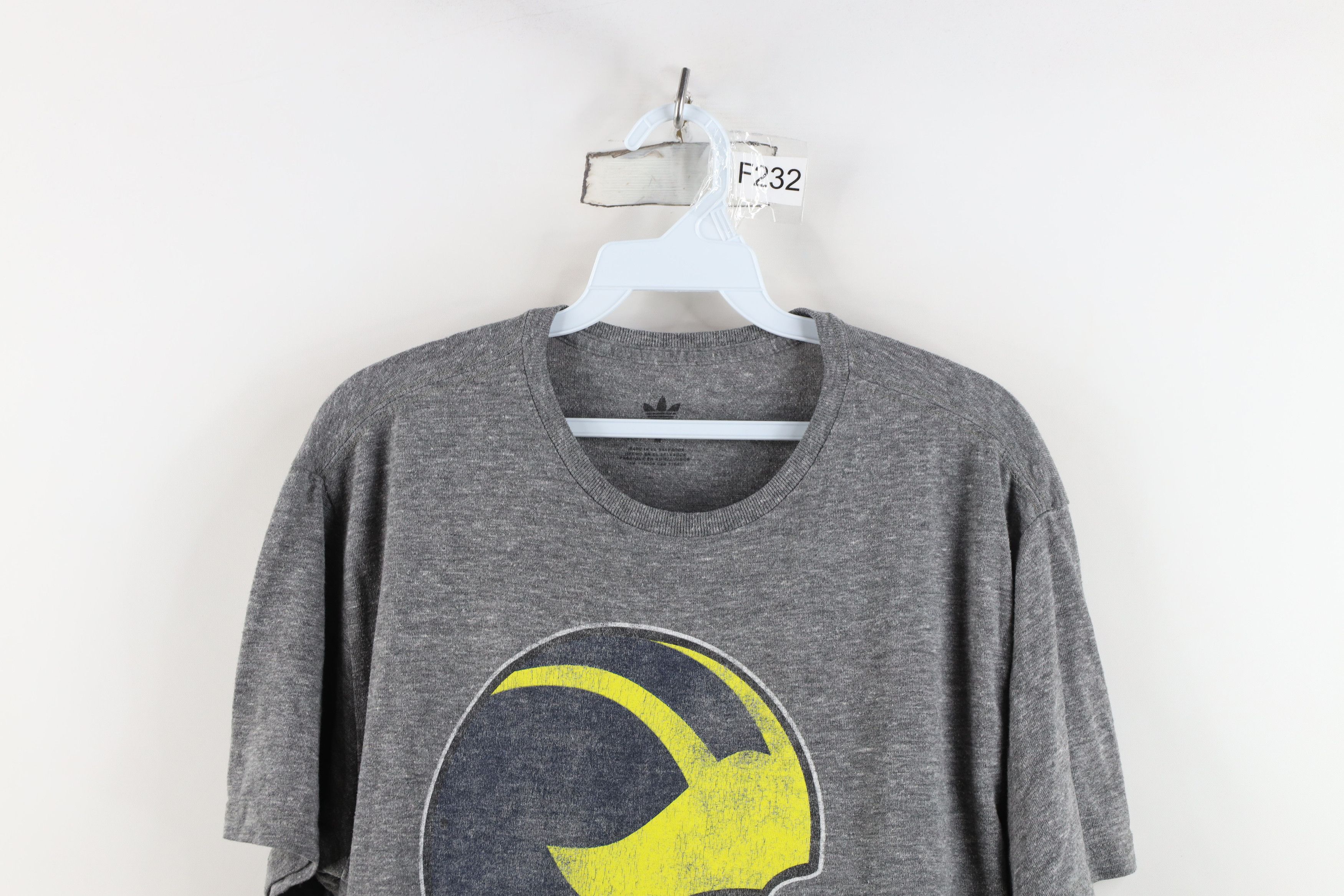 Adidas Retro Adidas Michigan Football Helmet Jersey Knit T-Shirt Size US M / EU 48-50 / 2 - 2 Thumbnail
