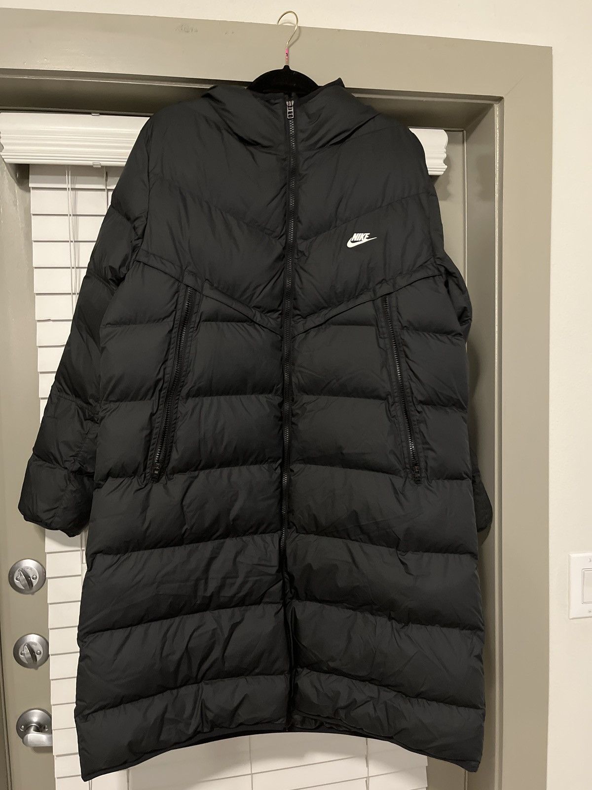 image of Longline Nike Puffer Jacket in Black, Men's (Size Large)