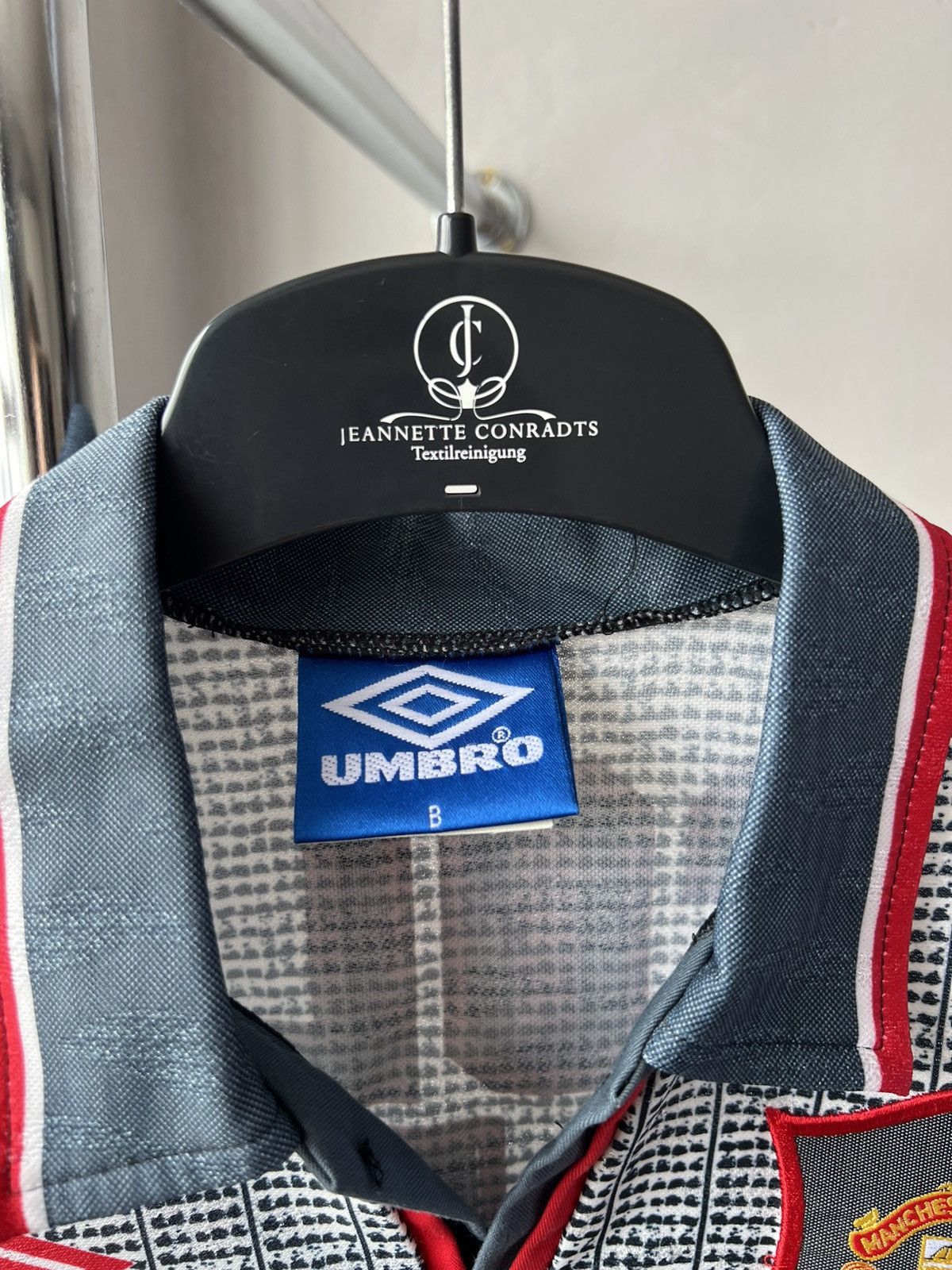Umbro 1995/96 MANCHESTER UNITED #17 COLE AWAY SOCCER JERSEY BOYA Size US XXS / EU 40 - 6 Thumbnail