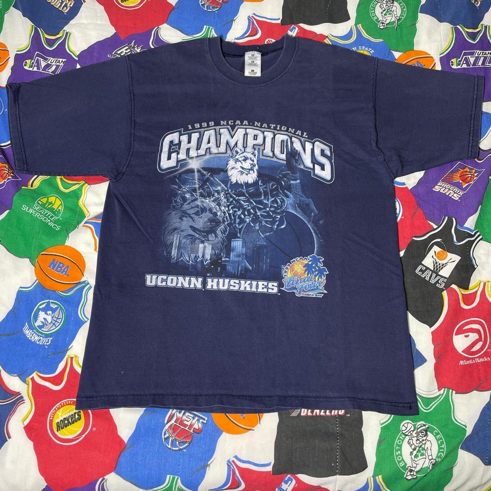 NCAA × Vintage Vintage 1999 NCAA UCONN Huskies Final Four Championship Tee Size US L / EU 52-54 / 3 - 1 Thumbnail