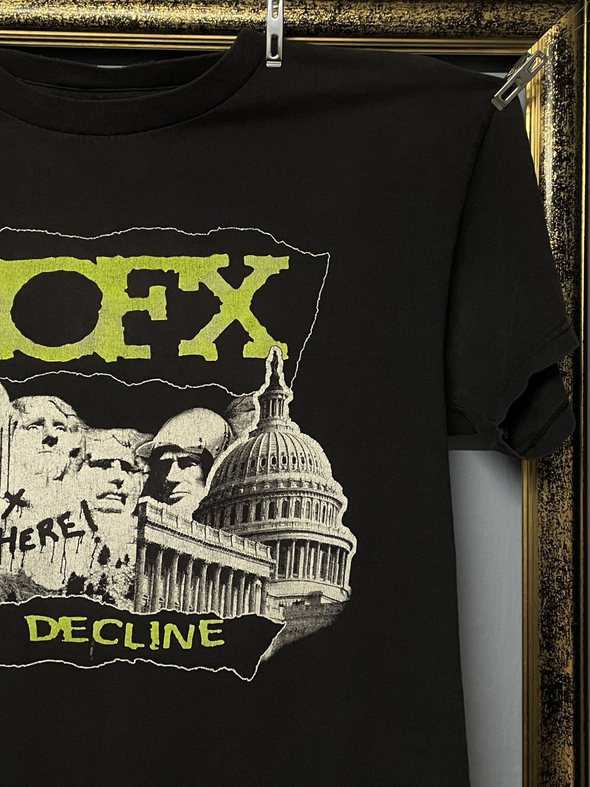 Vintage Vintage Original 90s Nofx The Decline Sunfaded Trash Tshirt Size US M / EU 48-50 / 2 - 5 Thumbnail