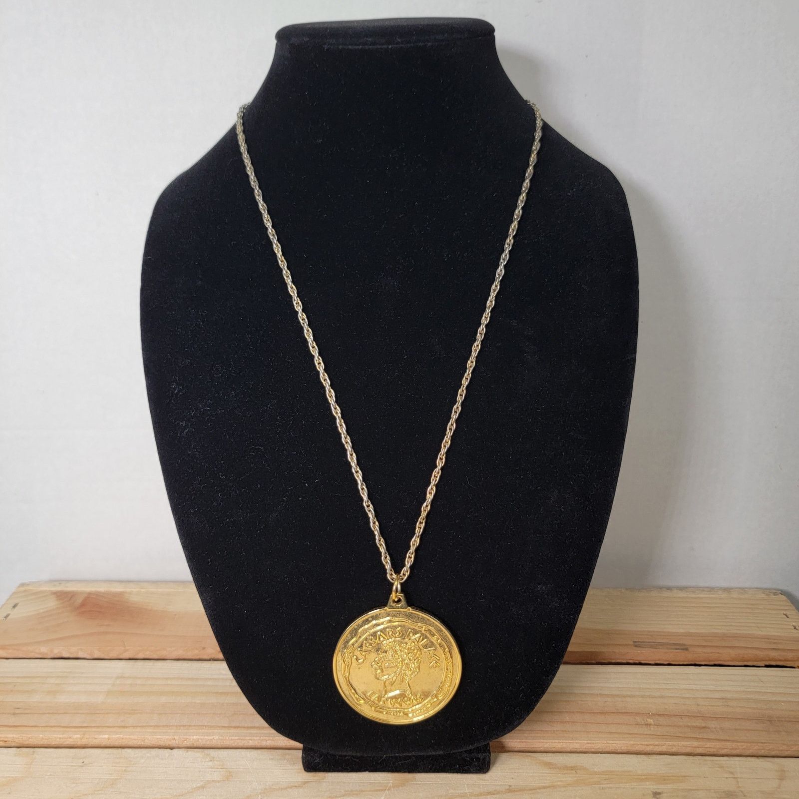 Other VINTAGE Caesar's Palace 2-Sided Medallion Necklace 24" Size ONE SIZE - 1 Thumbnail