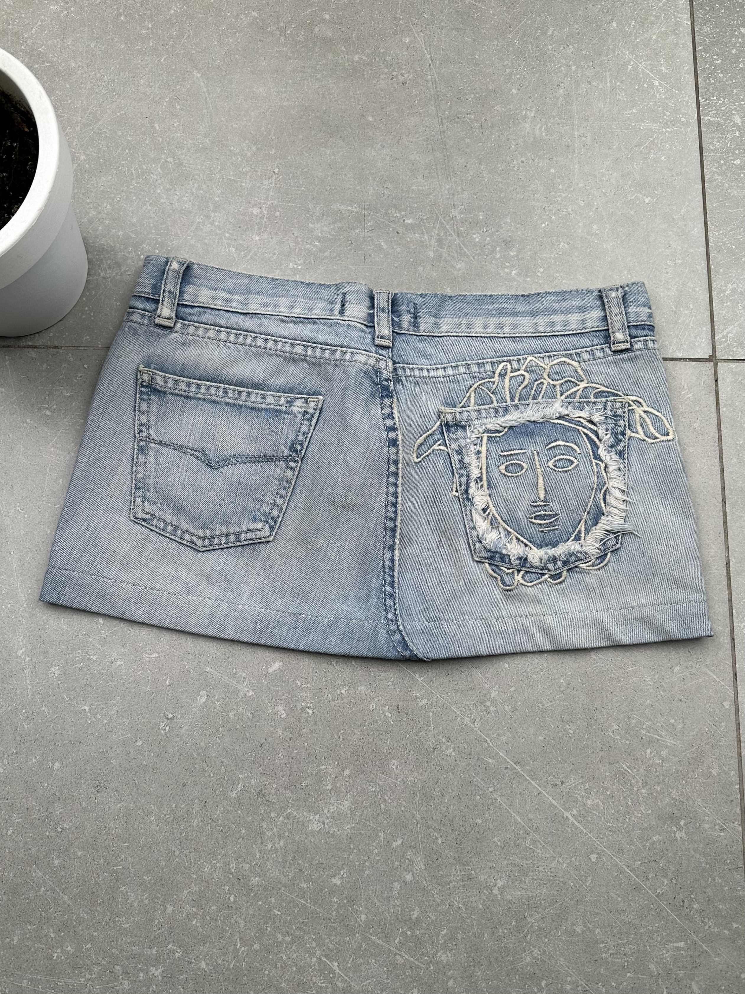 Versace Jeans Couture × Vintage Versace Jeans Couture Vintage Mini Skirt Size 26" / US 2 / IT 38 - 1 Thumbnail