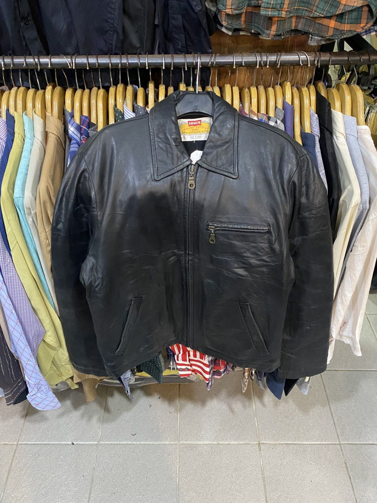 Levi's Vintage Clothing Levi's 90's White Tab Lamb Skin Leather Jacket Size US L / EU 52-54 / 3 - 1 Thumbnail