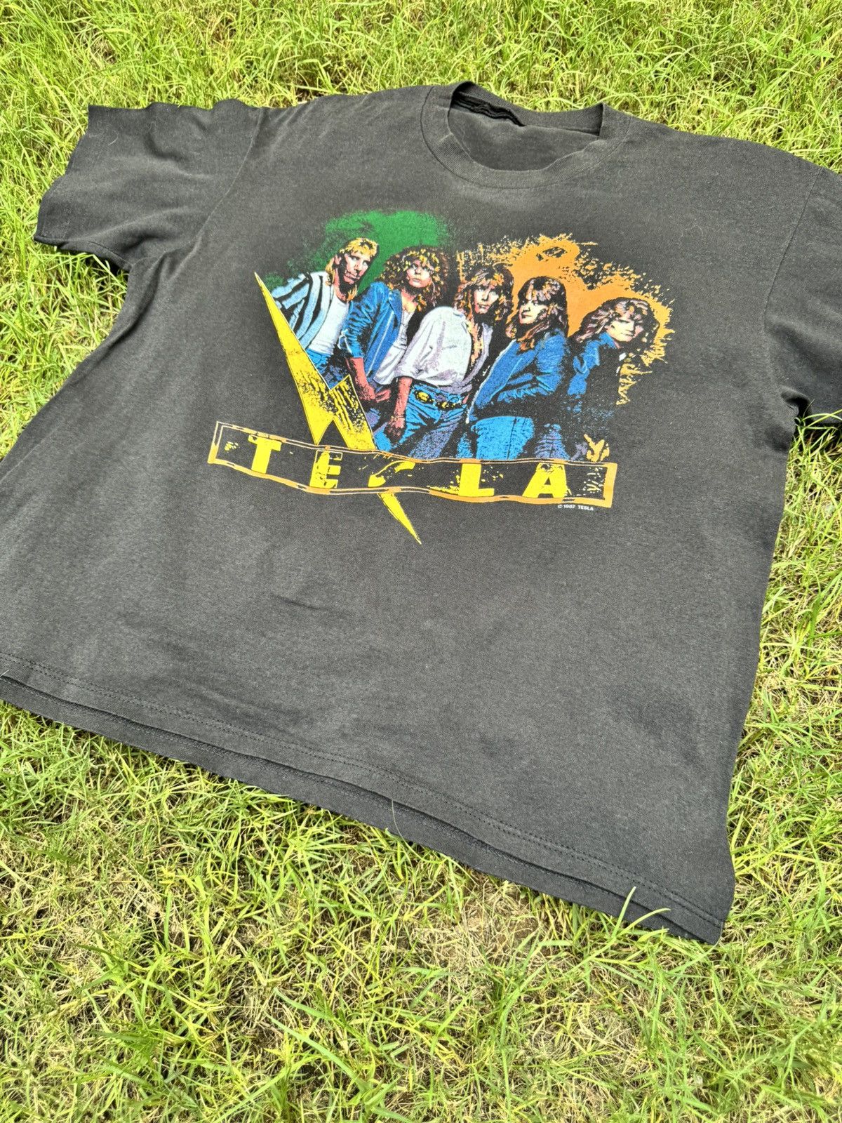 Vintage Vintage Tesla Tour Concert T Shirt 1987 Size US XL / EU 56 / 4 - 4 Thumbnail