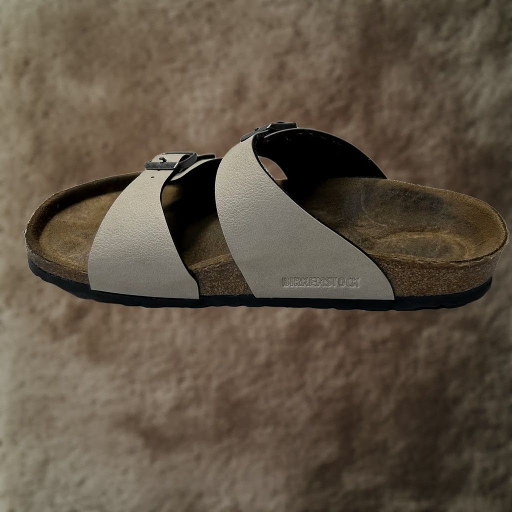 Birkenstock Birkenstock Sydney Sandals Women's Beige Tan Slip-On 7 38 Logo Arch Support Flat Heel Bohemian Retro Nature Outdoor Adjustable Straps Sandal Size US 7 / IT 37 - 1 Thumbnail