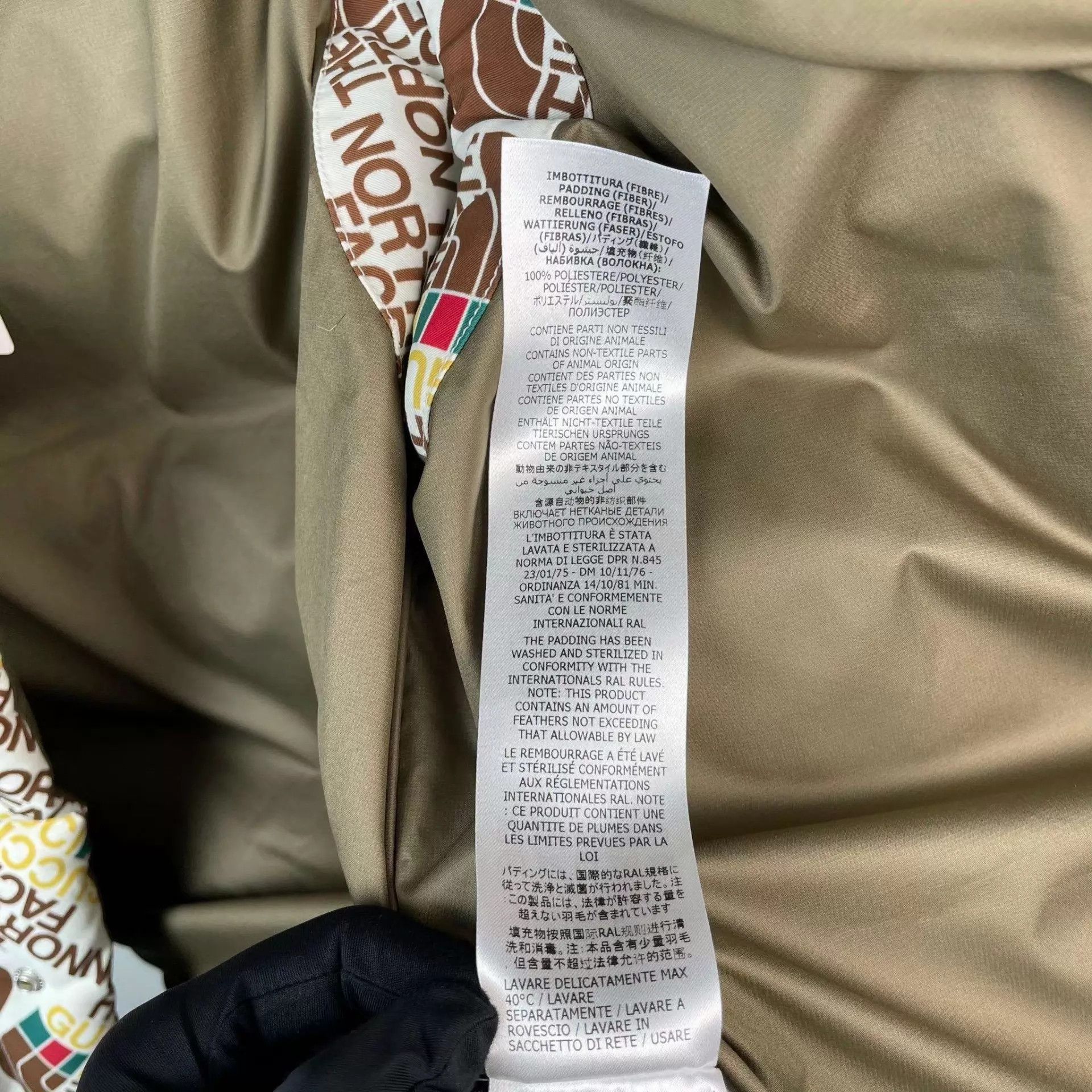 Gucci Gucci x The North Face vest Size US S / EU 44-46 / 1 - 9 Thumbnail