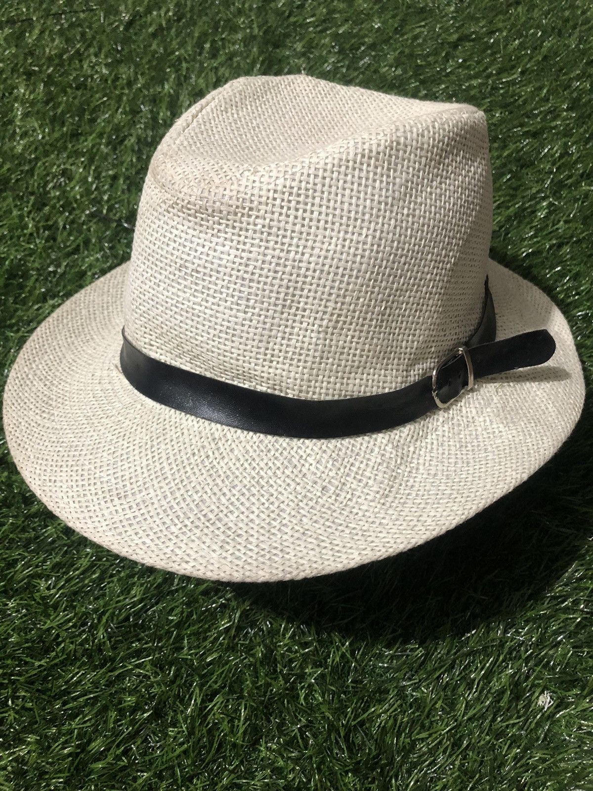 Vintage HAT x FEDORA IVORY WHITE x VTG Size 28 - 1 Thumbnail