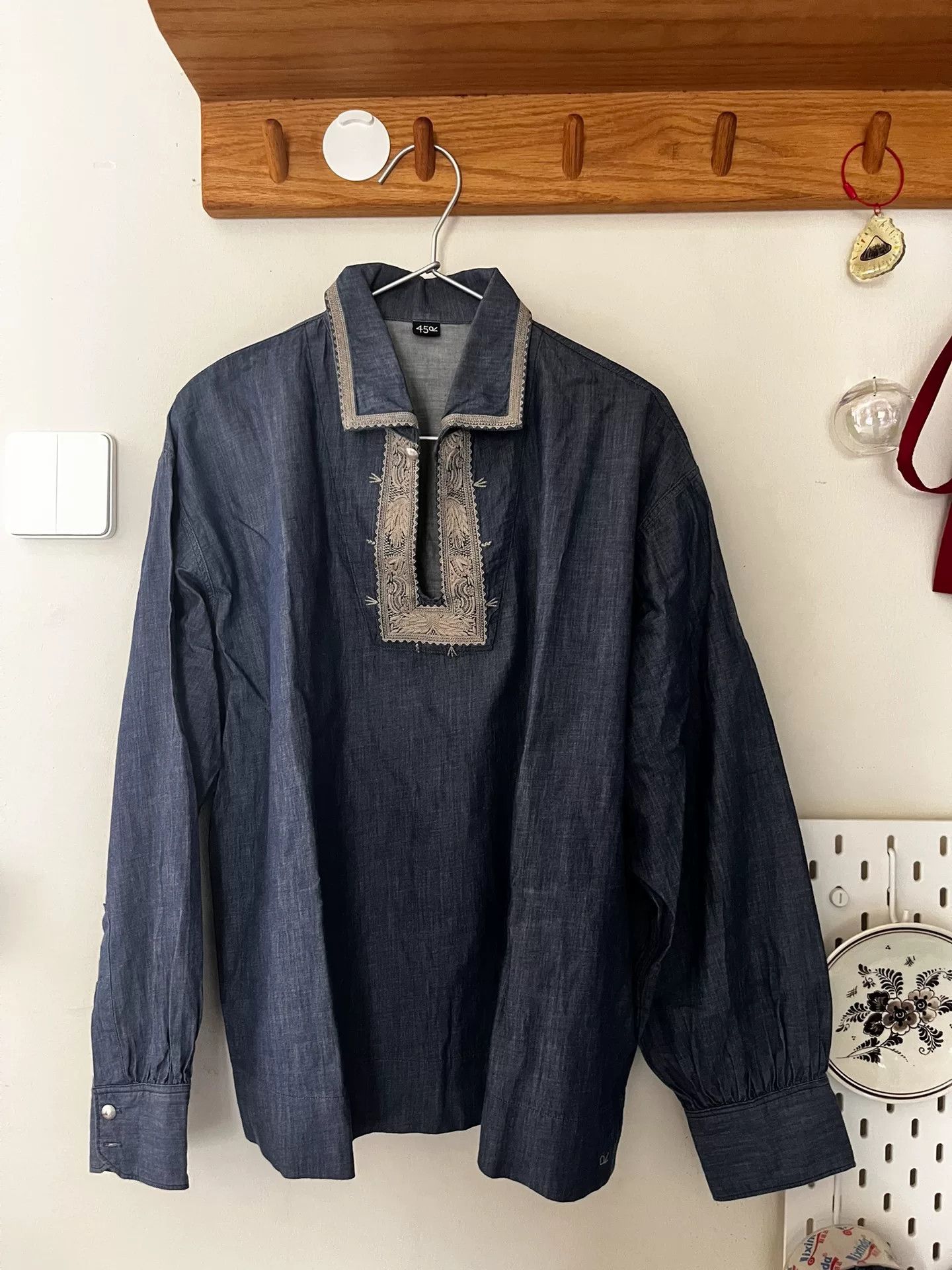 45rpm 45R Glossy Embroidered Ruffle Collar Denim Shirt Size M / US 6-8 / IT 42-44 - 1 Thumbnail