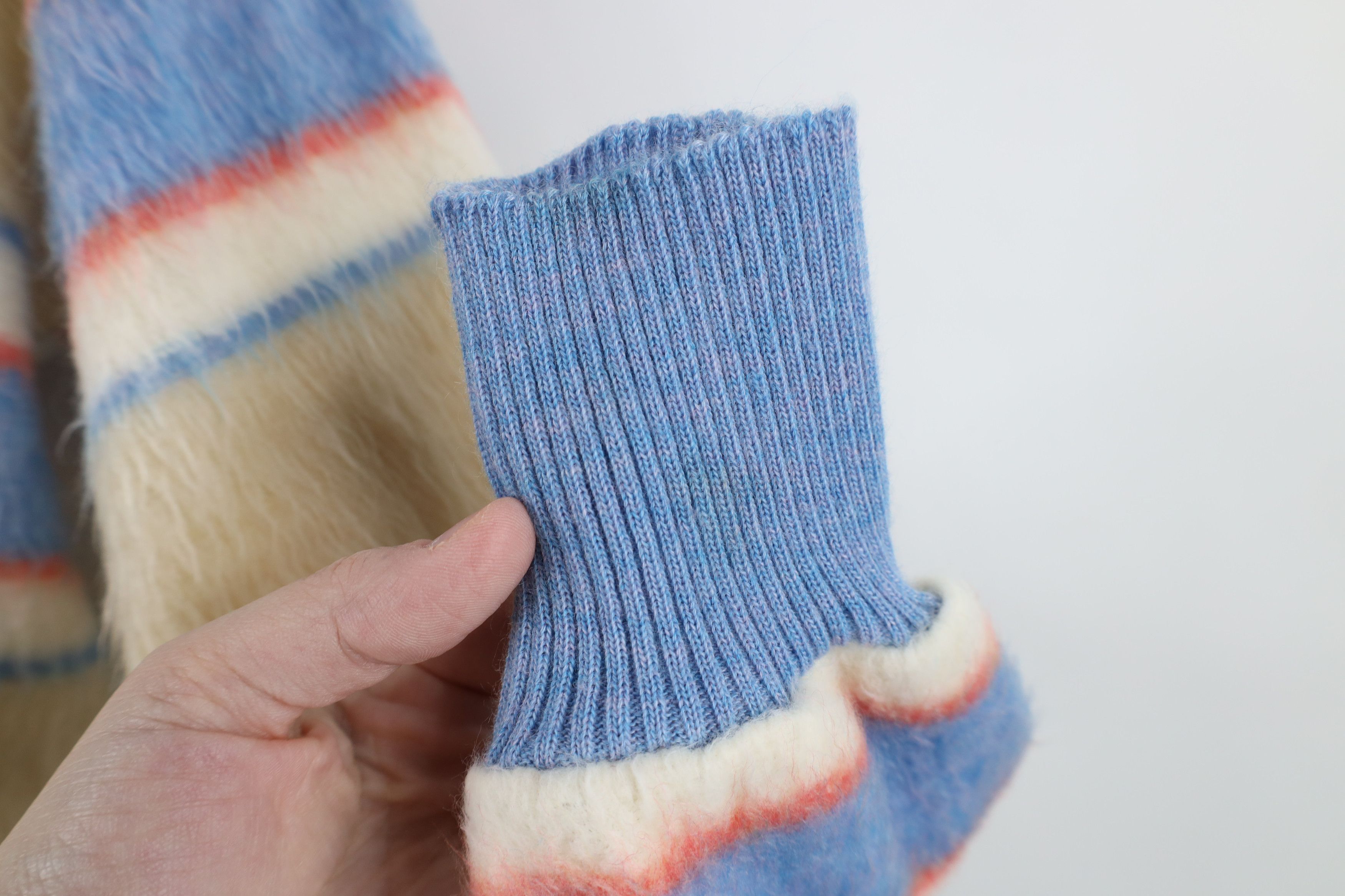 Vintage Vintage 70s Streetwear Striped Fuzzy Shag V-Neck Sweater USA Size S / US 4 / IT 40 - 4 Thumbnail