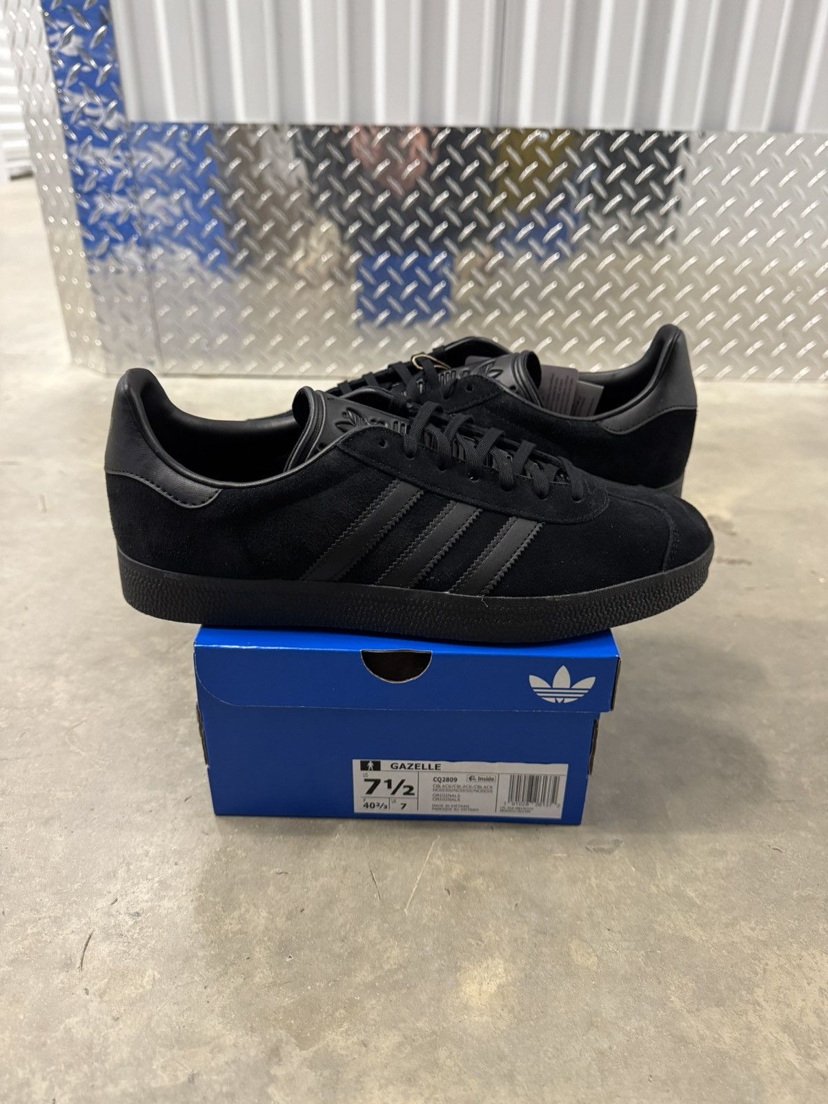 Adidas Adidas Gazelle Triple Black Size 7.5 Size US 7.5 / EU 40-41 - 1 Thumbnail