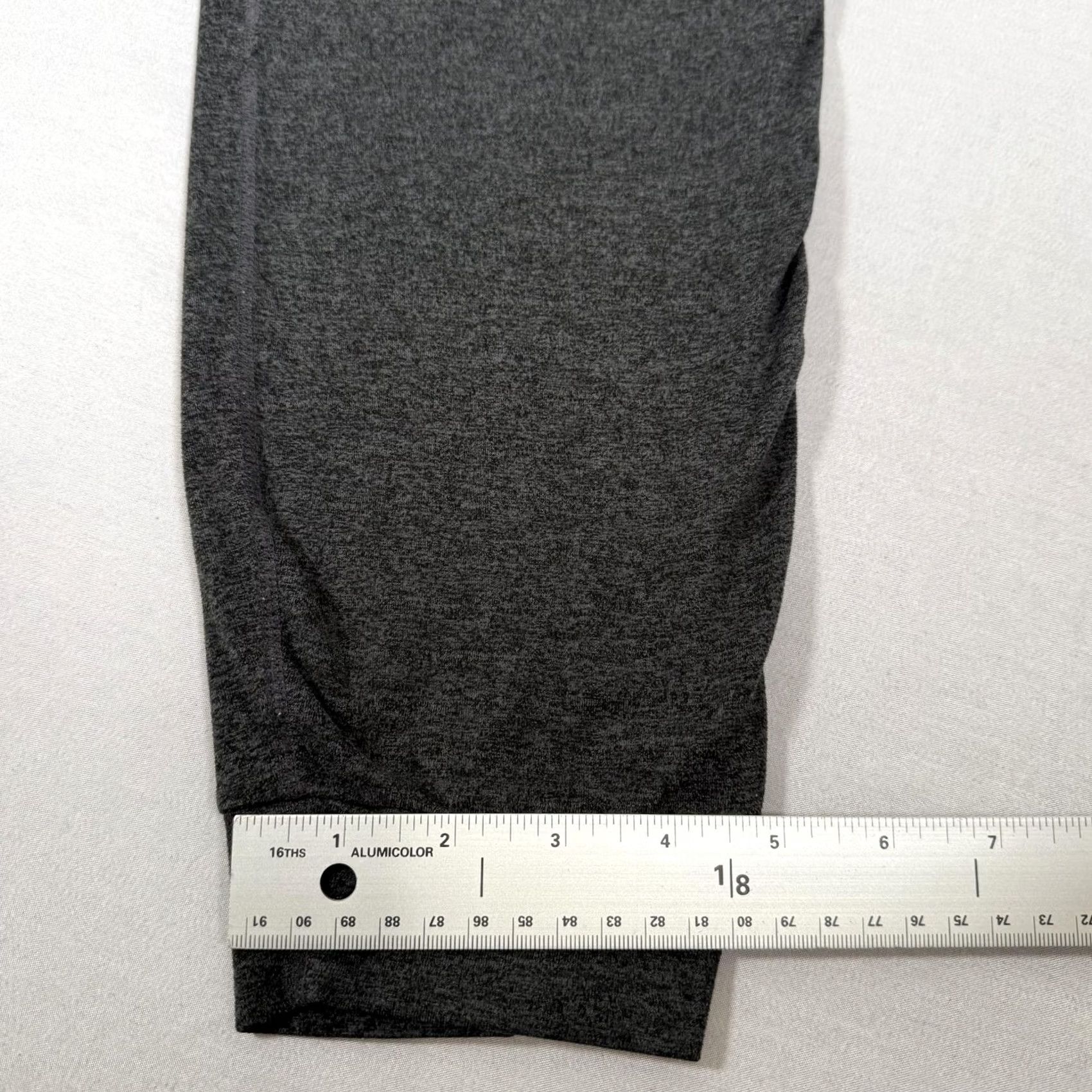 Vuori Vuori Pants Womens M Gray Performance Jogger Cropped Knit Slim Inseam 26 in Tapered Pockets Elastic Waist Jogger Athleisure Winter Size 32" / US 10 / IT 46 - 6 Thumbnail