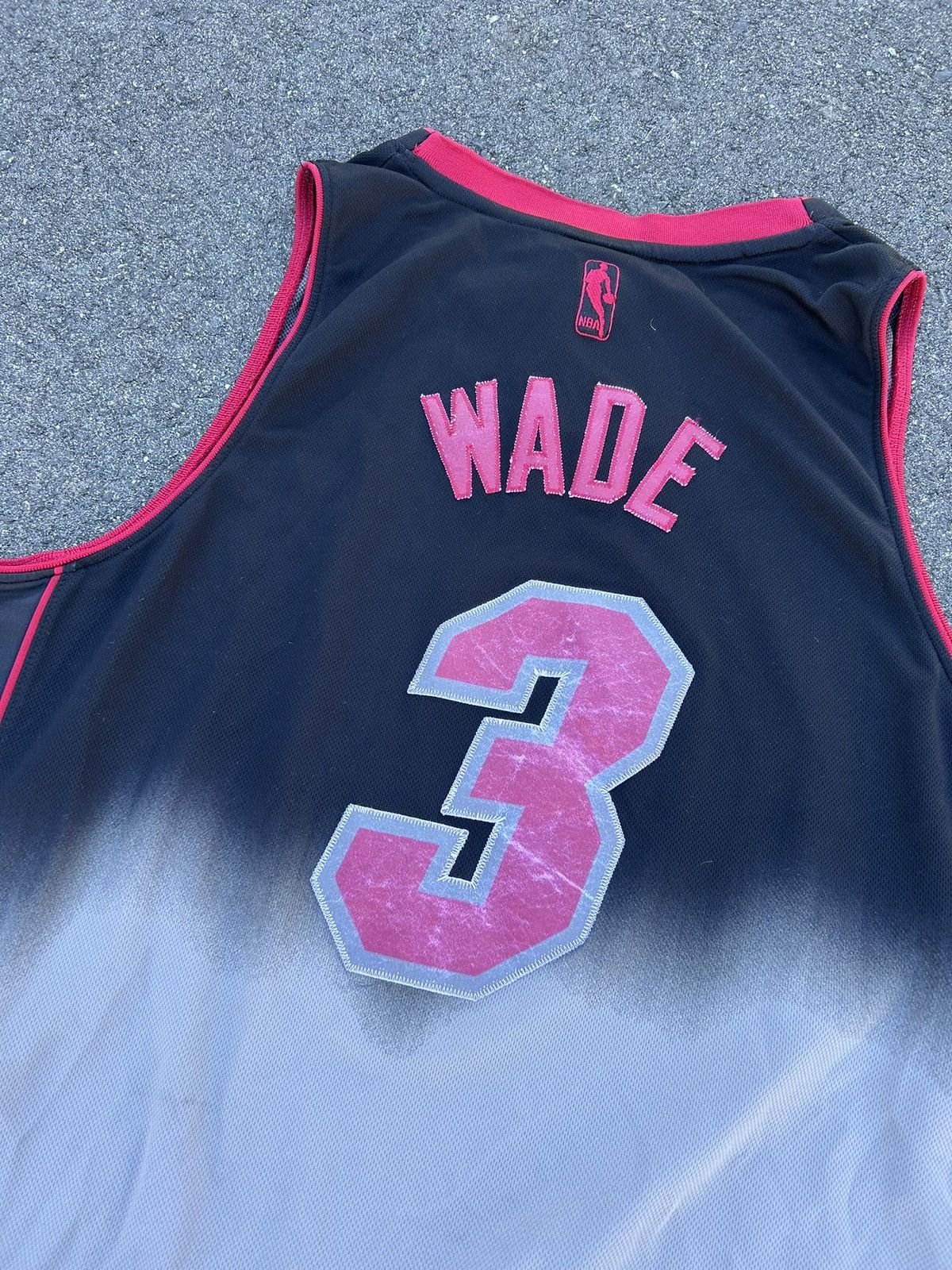 Adidas × NBA × Vintage Vintage Miami Heat Fader Dwayne Wade NBA Basketball Jersey Size US XL / EU 56 / 4 - 3 Thumbnail