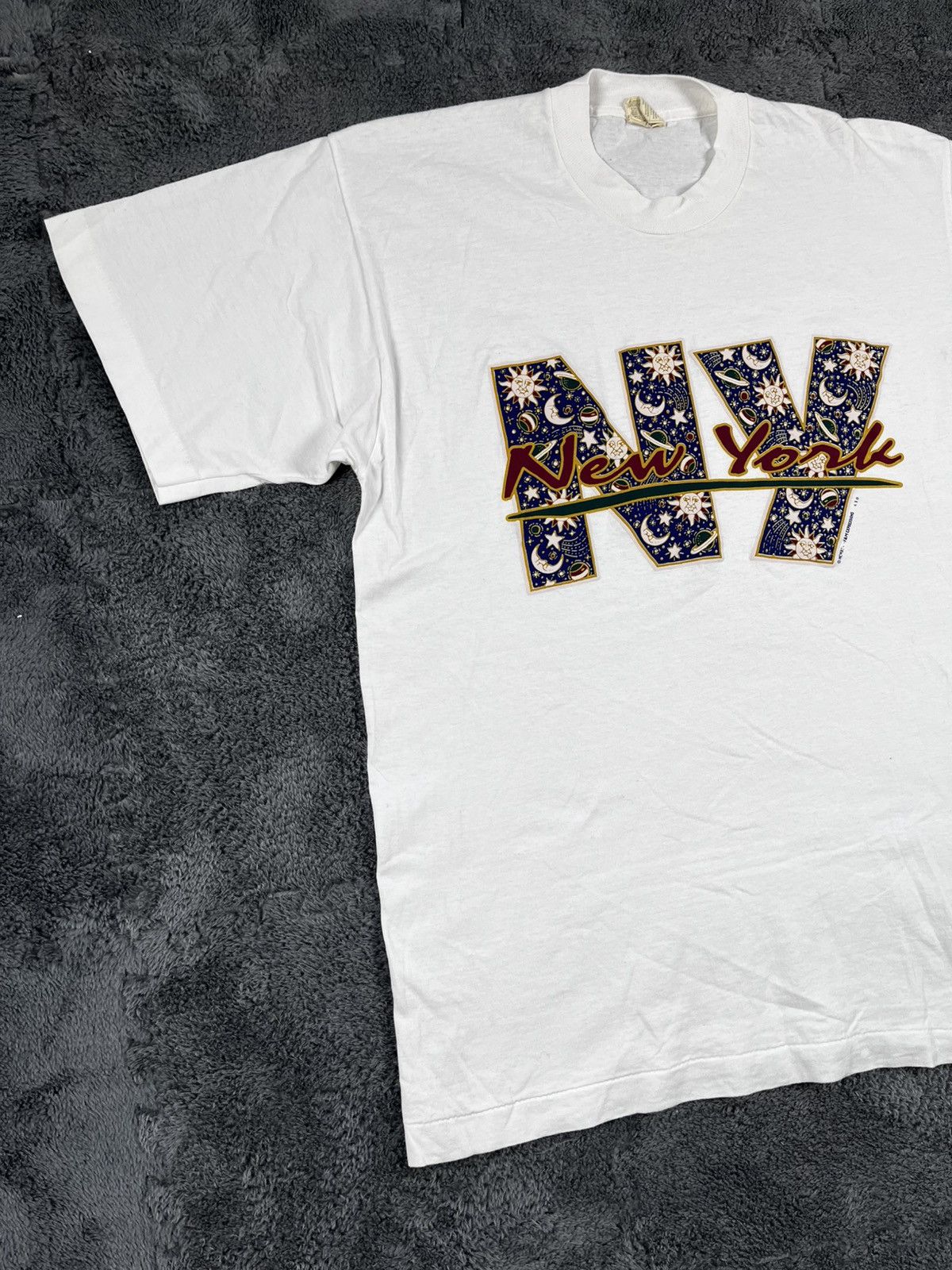 Vintage Vintage 90's US New York NY one stitch big logo tee L Size US L / EU 52-54 / 3 - 2 Thumbnail