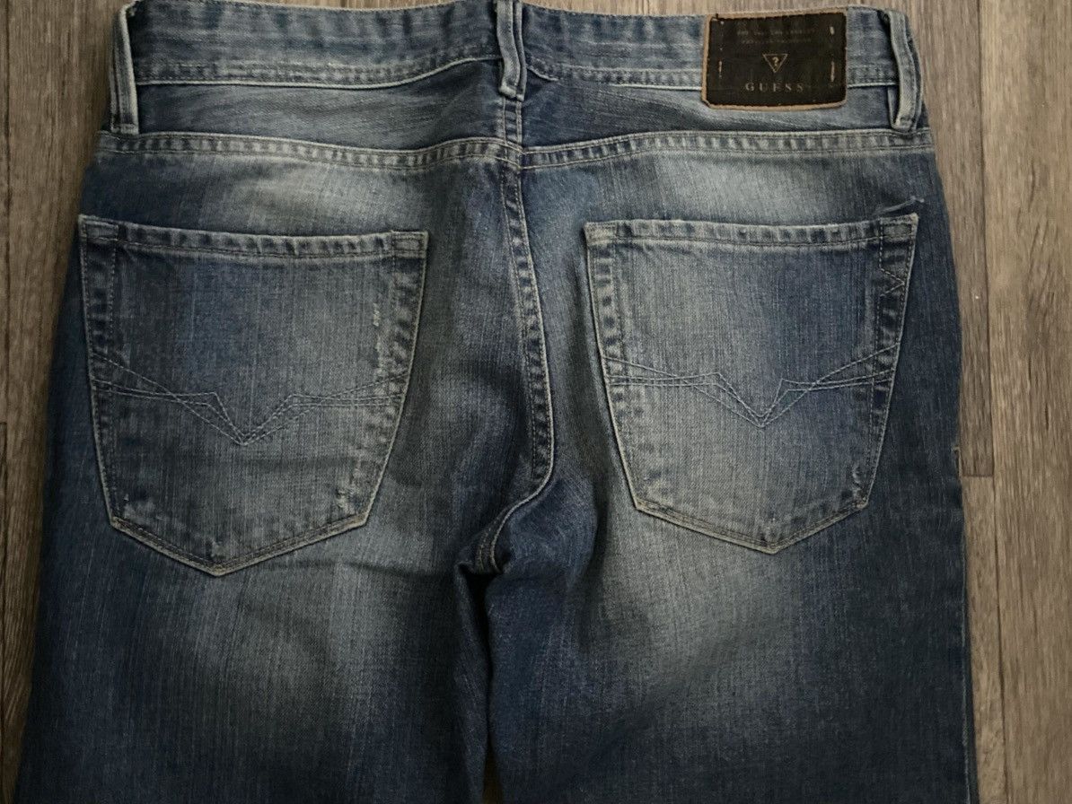 Guess guess robertson slim tapered made in mexico 31 W x 32L USA Size US 31 - 5 Thumbnail